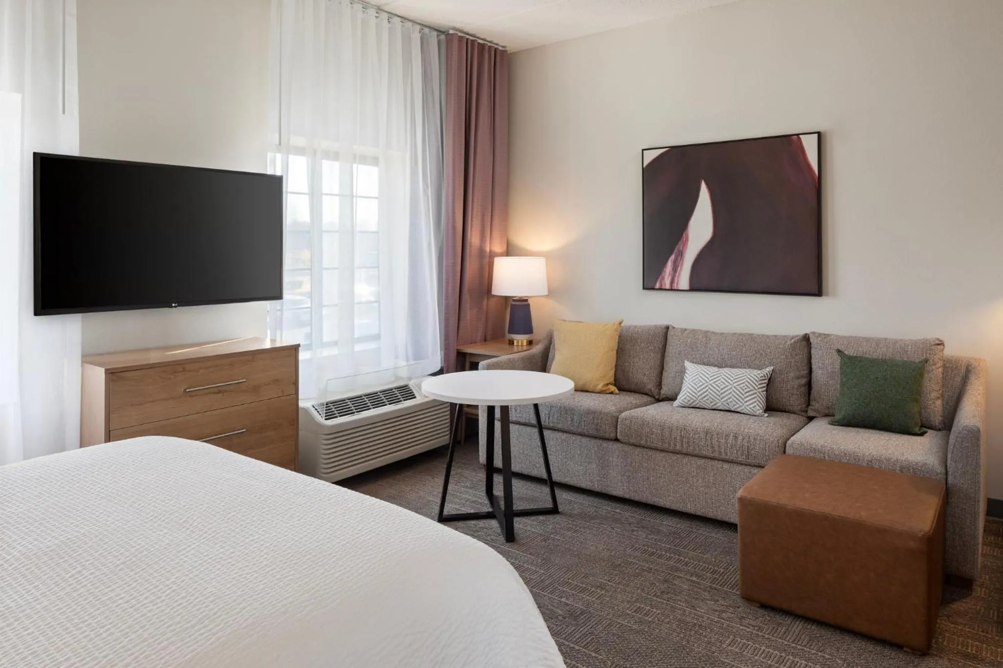 Photo of the whole room, Bed in Staybridge Suites Minneapolis-Bloomington by IHG