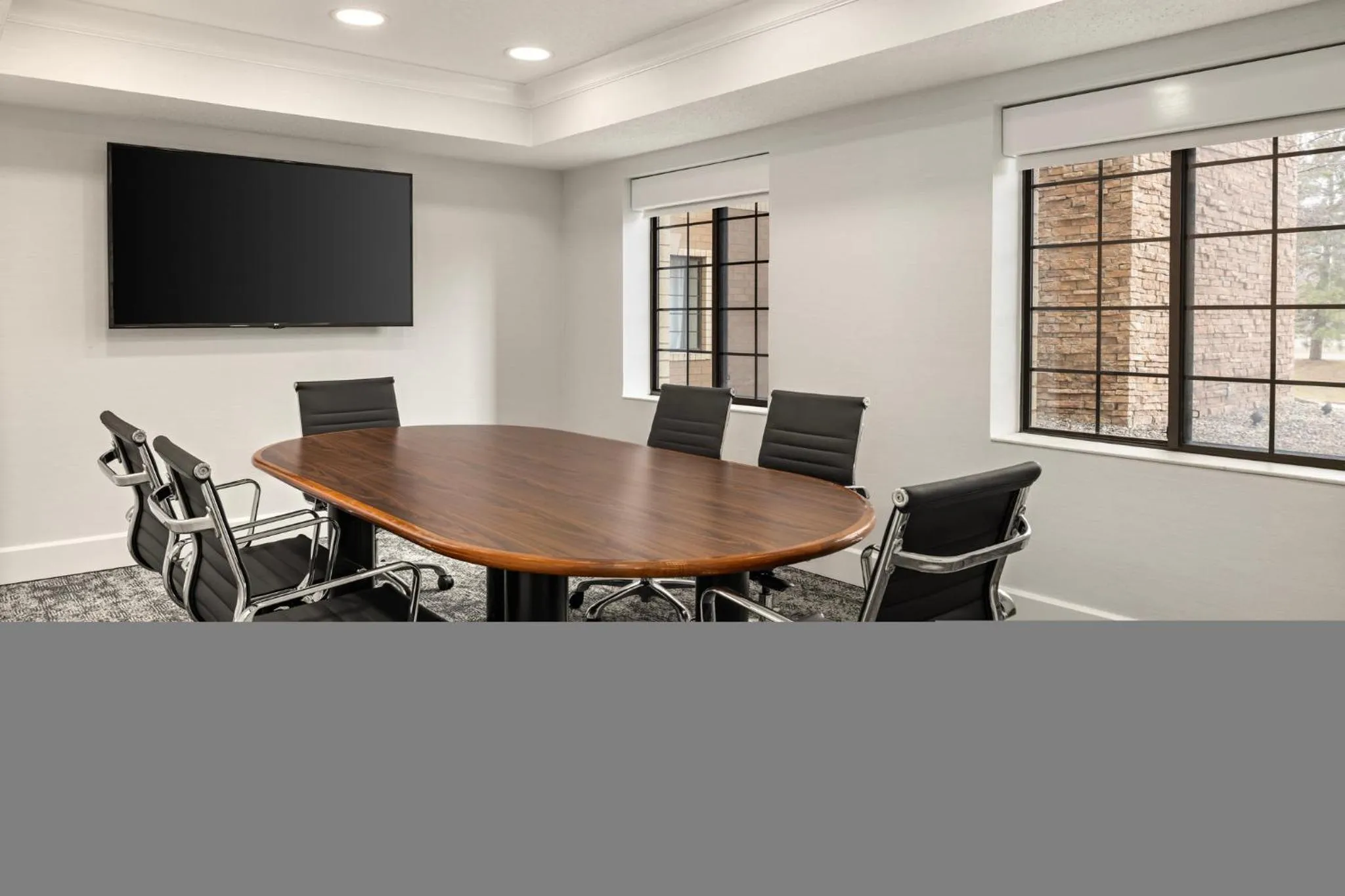 Meeting/conference room in Staybridge Suites Minneapolis-Bloomington by IHG