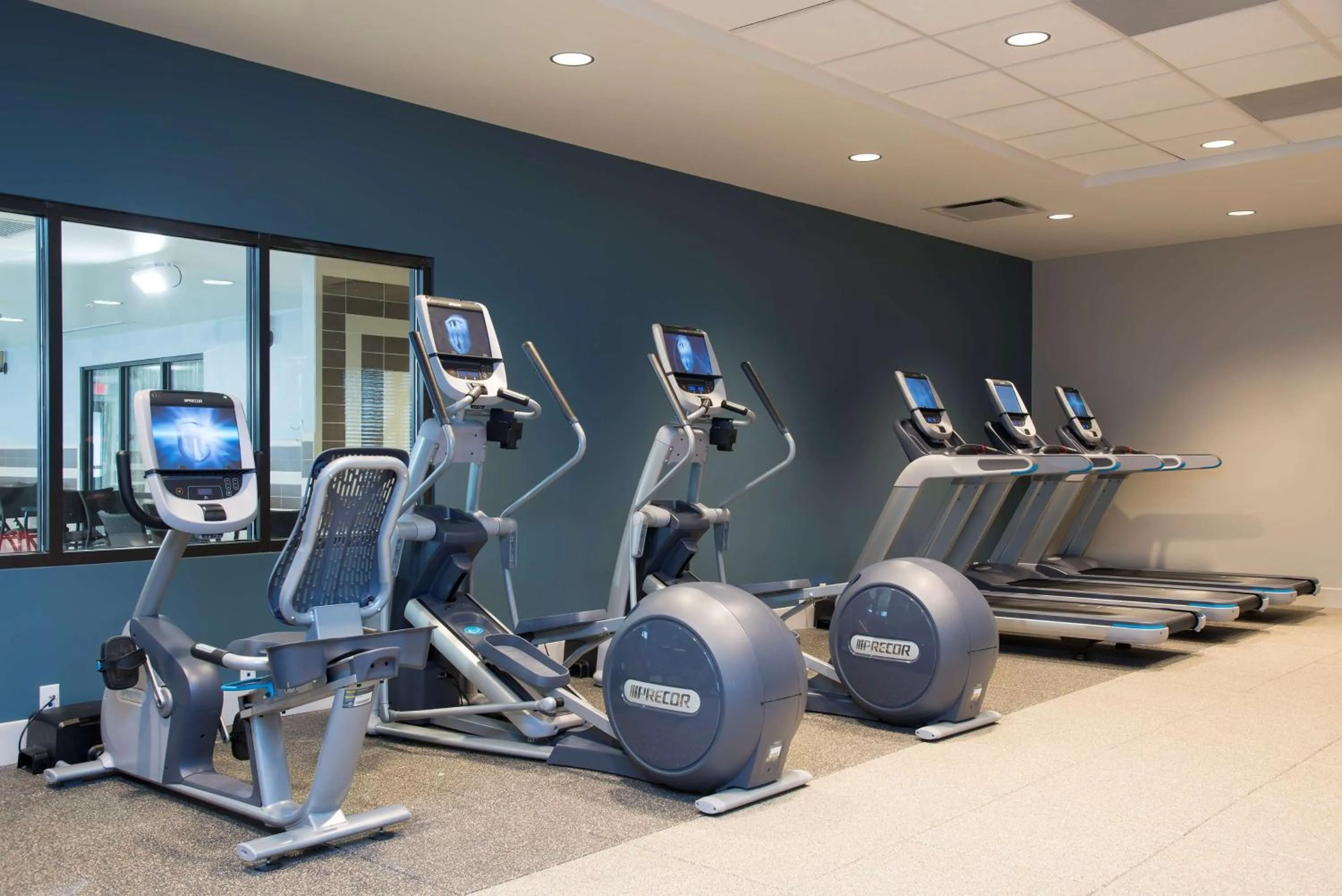 Fitness centre/facilities in DoubleTree by Hilton Schenectady