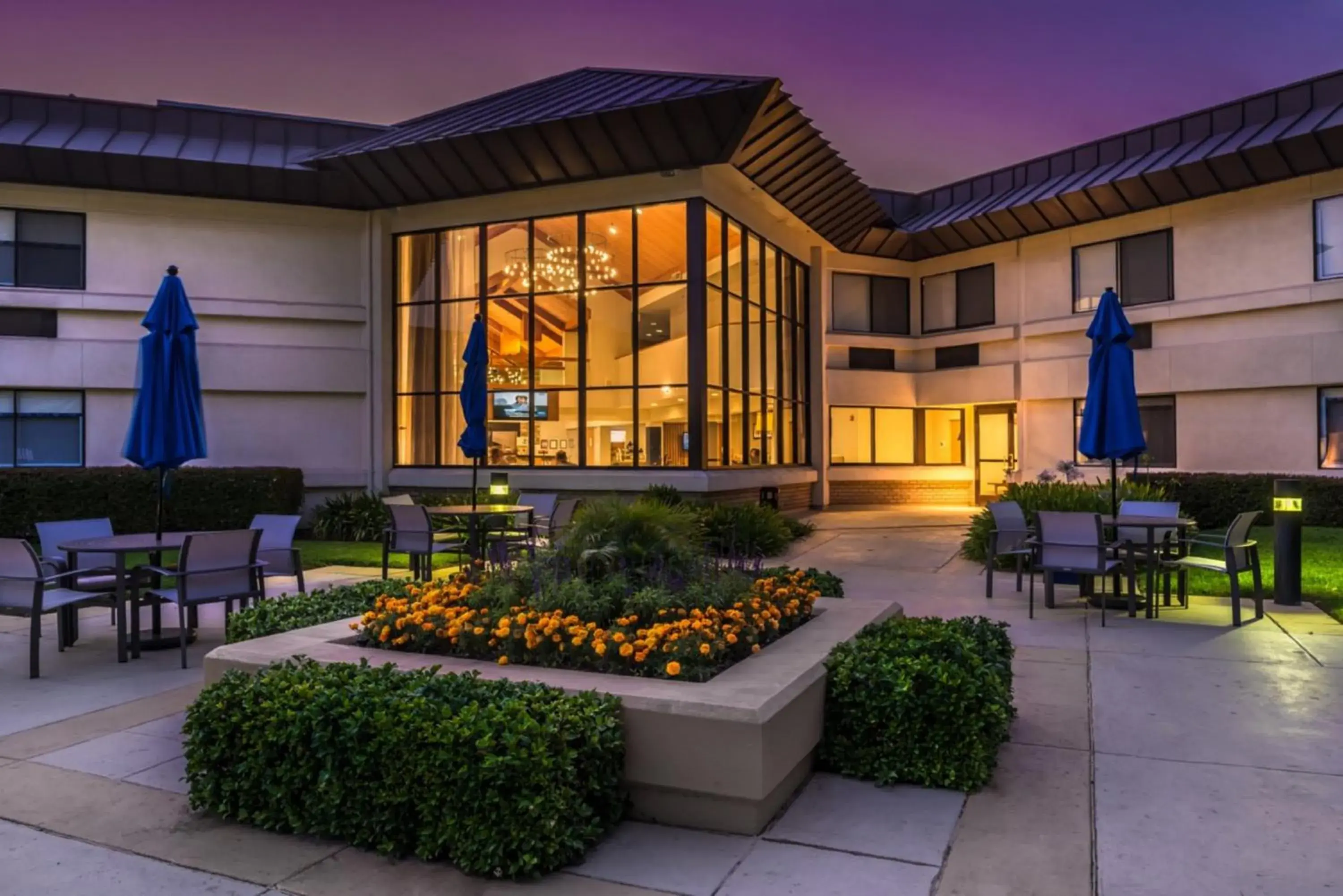 Property building in Holiday Inn Express Walnut Creek by IHG Property building in Holiday Inn Express Walnut Creek by IHG