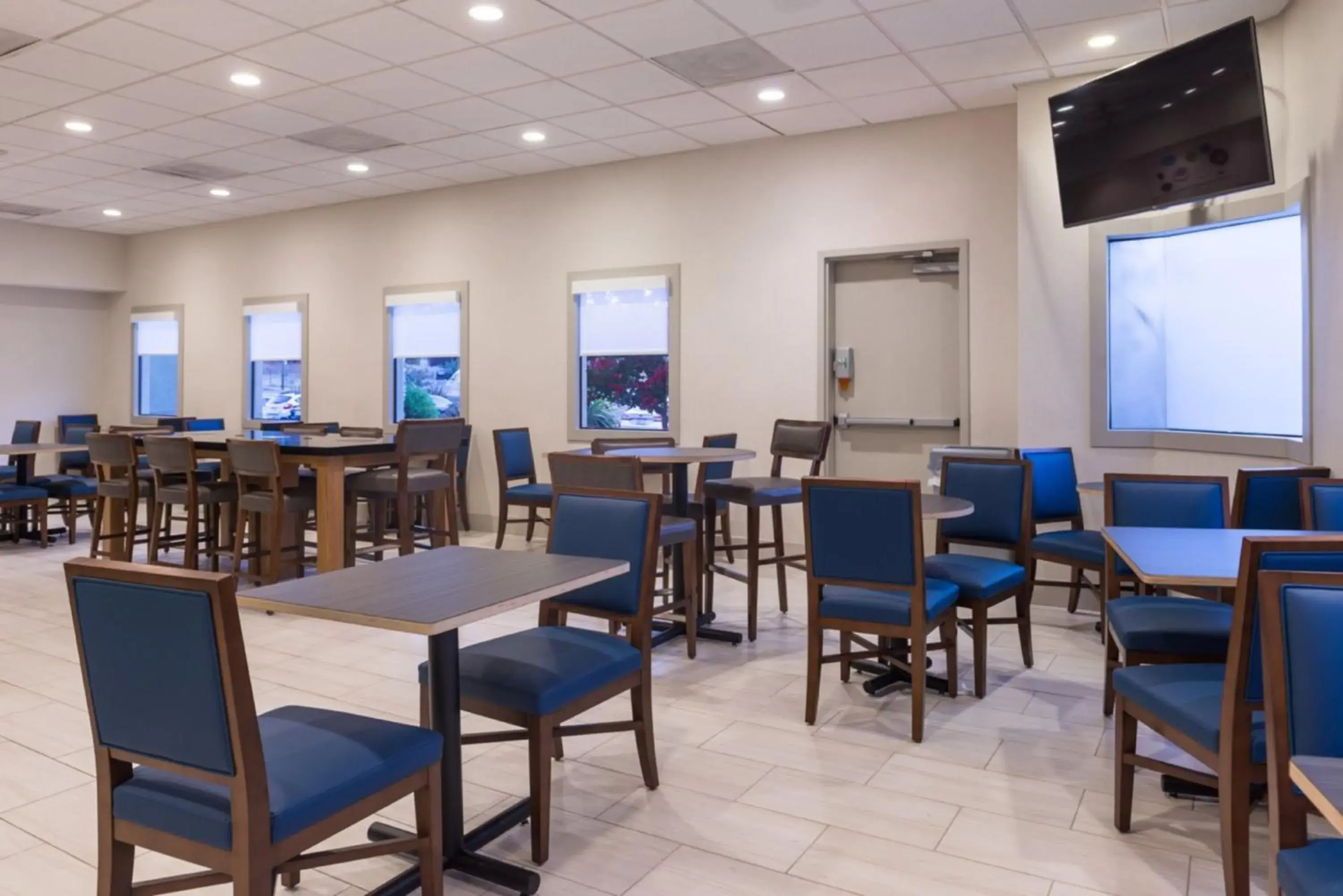Restaurant/places to eat in Holiday Inn Express Walnut Creek by IHG Restaurant/places to eat in Holiday Inn Express Walnut Creek by IHG