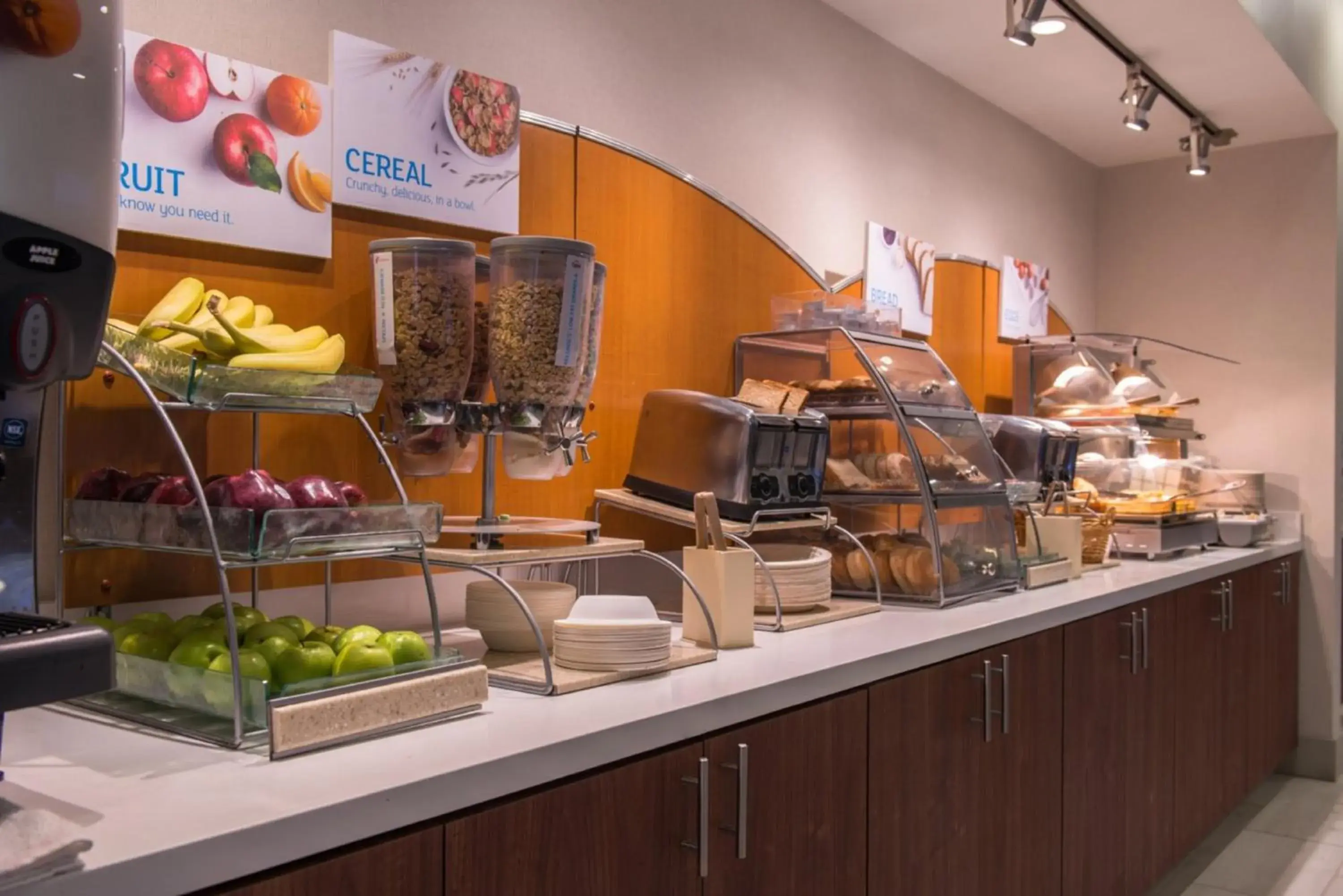 Restaurant/places to eat in Holiday Inn Express Walnut Creek by IHG Restaurant/places to eat in Holiday Inn Express Walnut Creek by IHG
