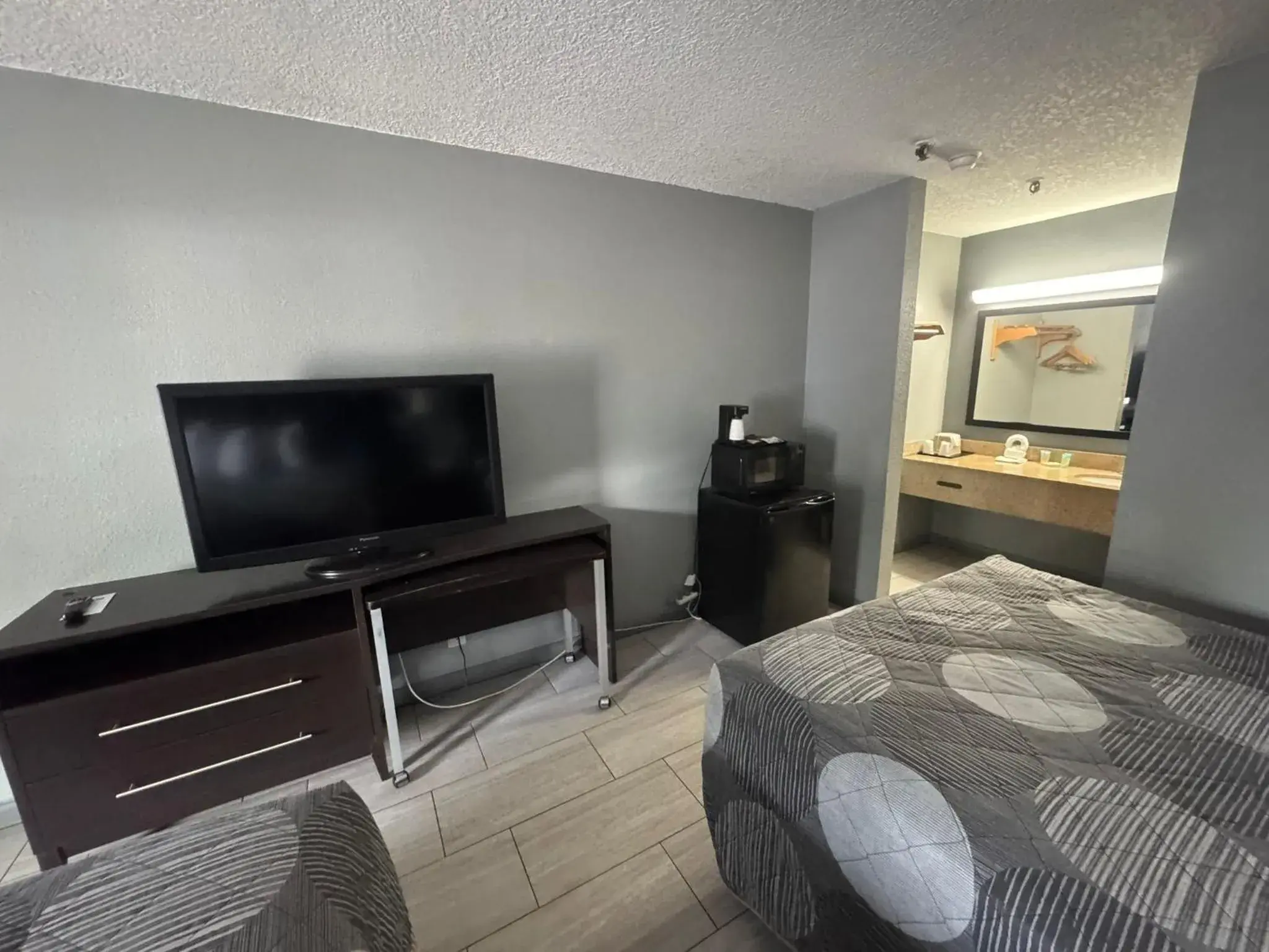 Bedroom, Bed in Budget Inn Sanford International Airport Bedroom, Bed in Budget Inn Sanford International Airport