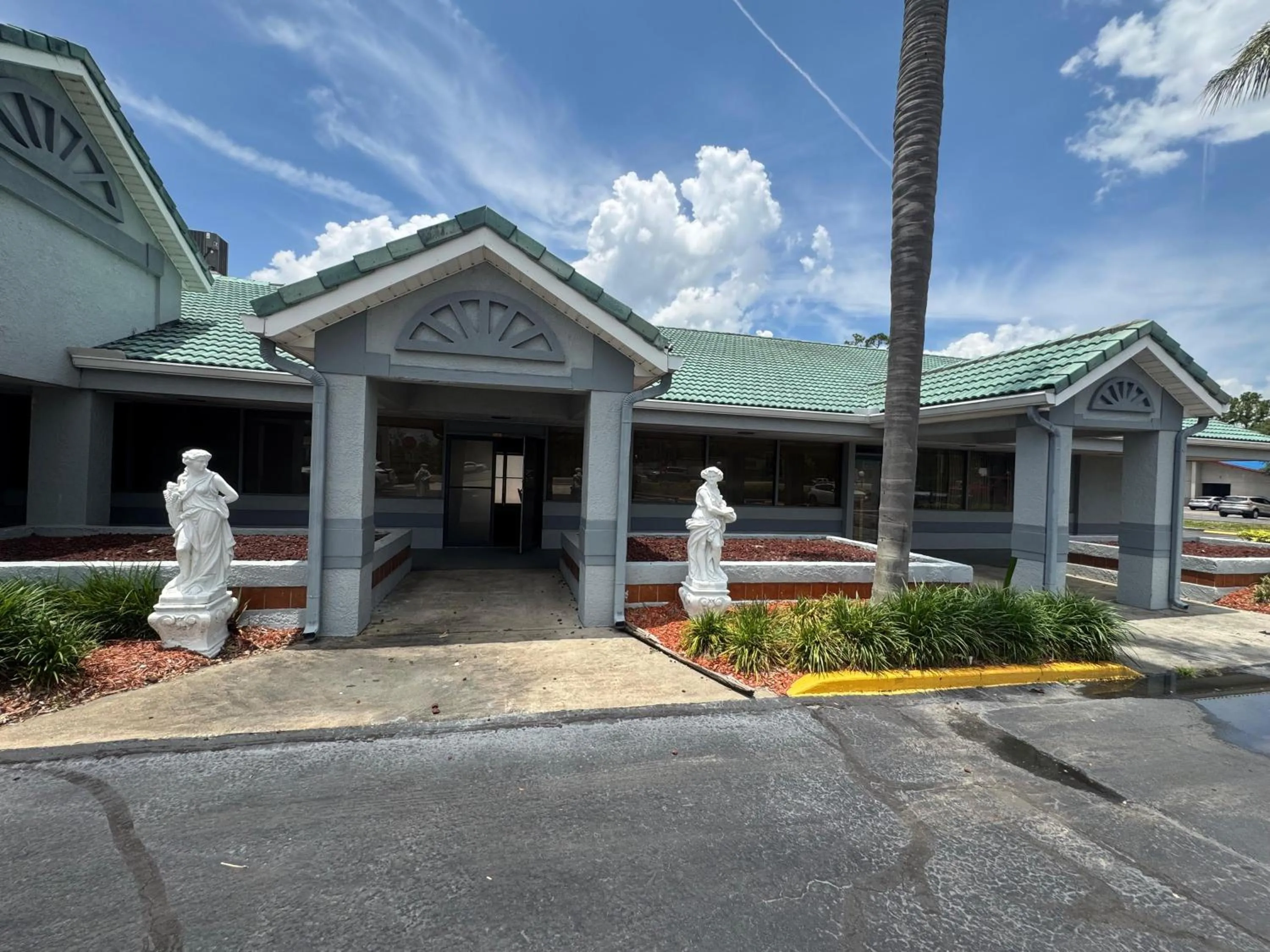 Property building in Budget Inn Sanford International Airport