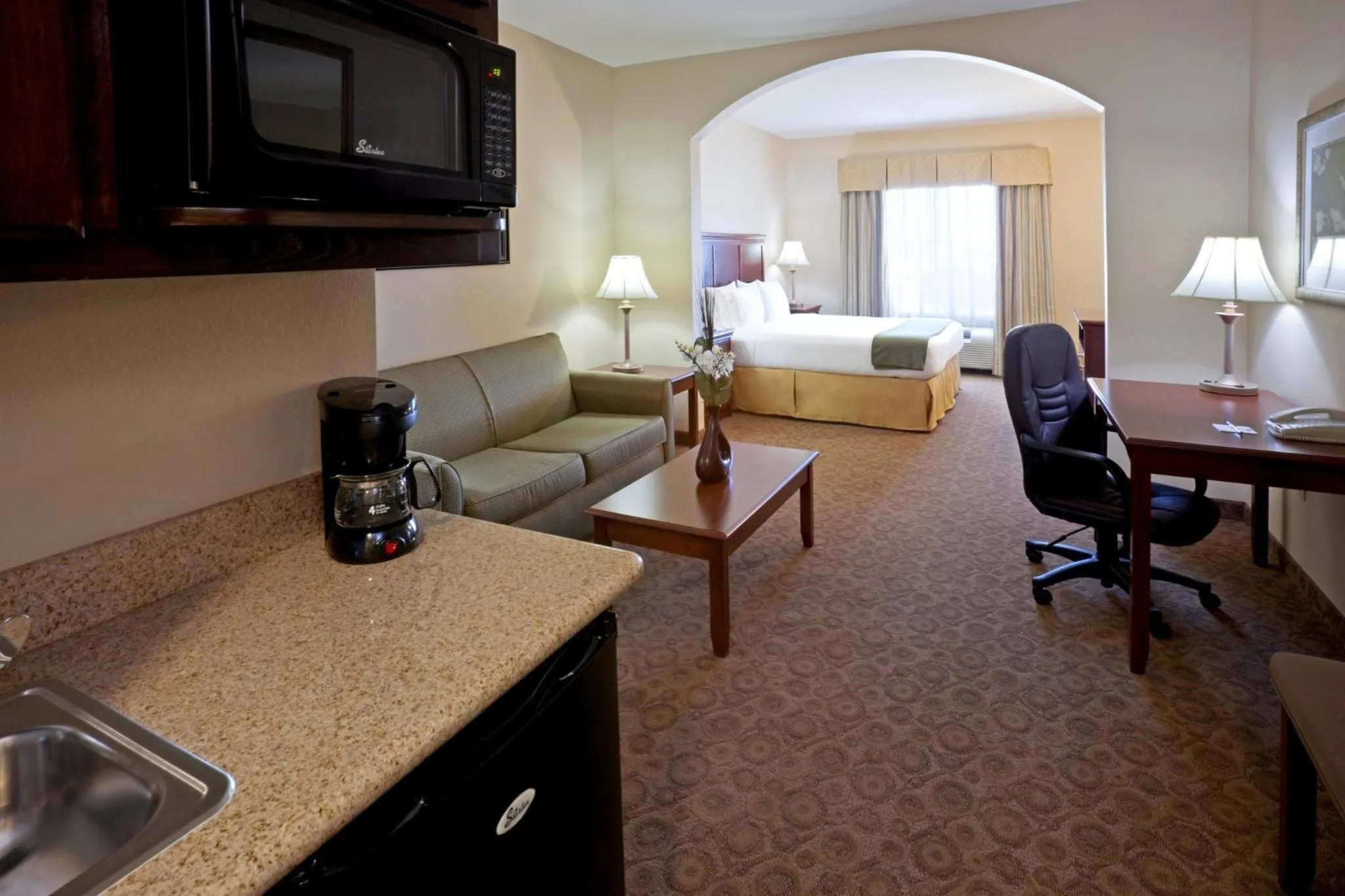 Photo of the whole room in Holiday Inn Express Hotel & Suites Cedar Hill by IHG