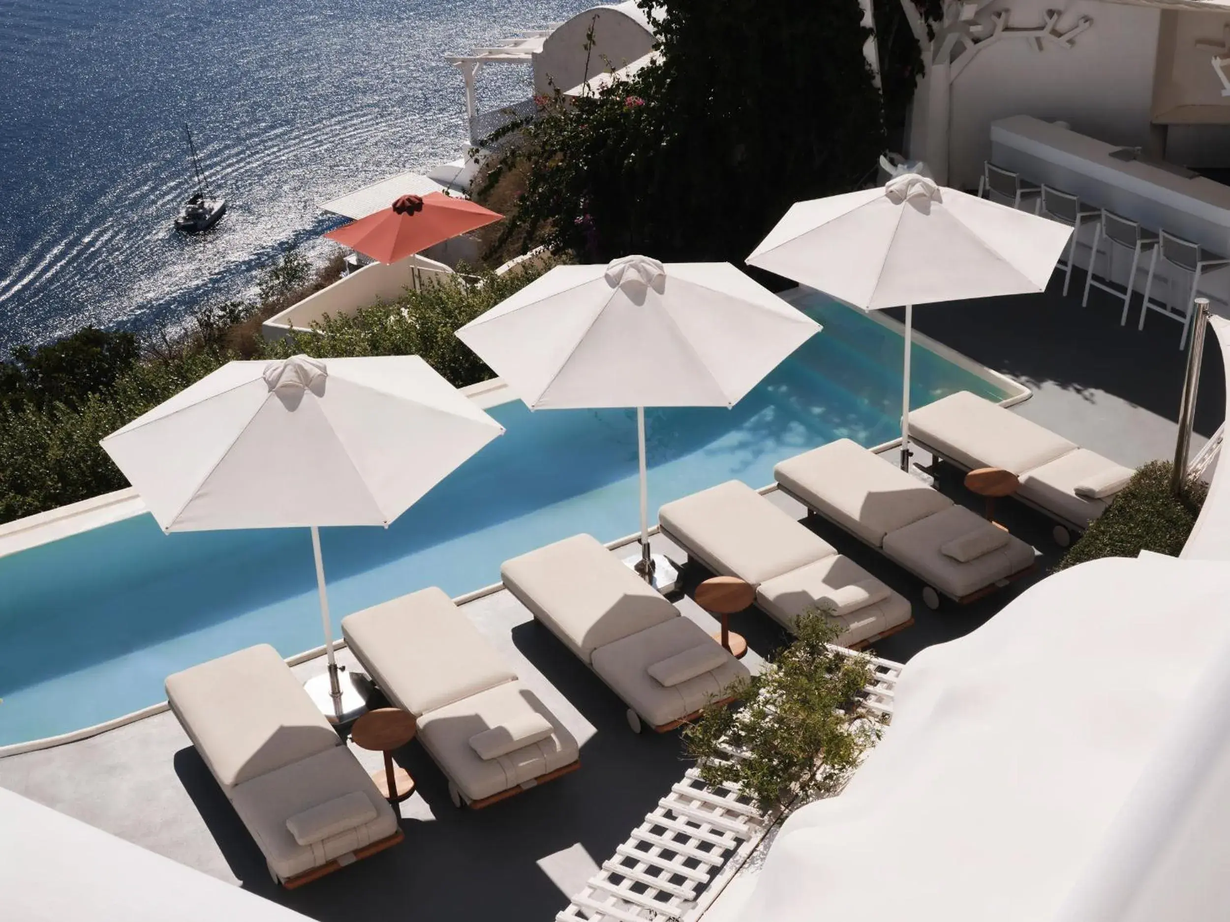 Swimming pool in Canaves Sunday Swimming pool in Canaves Sunday