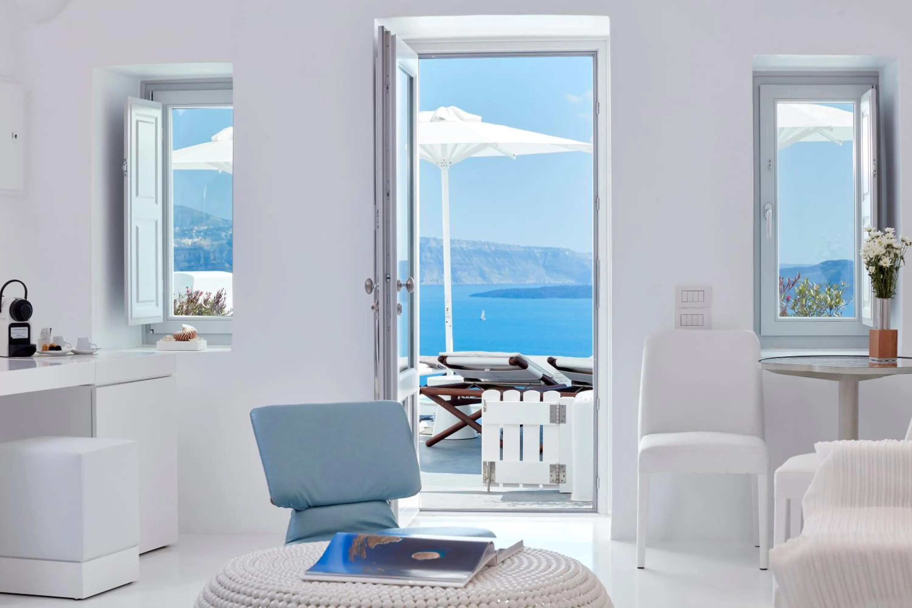 Deluxe Suite with Caldera View in Canaves Sunday