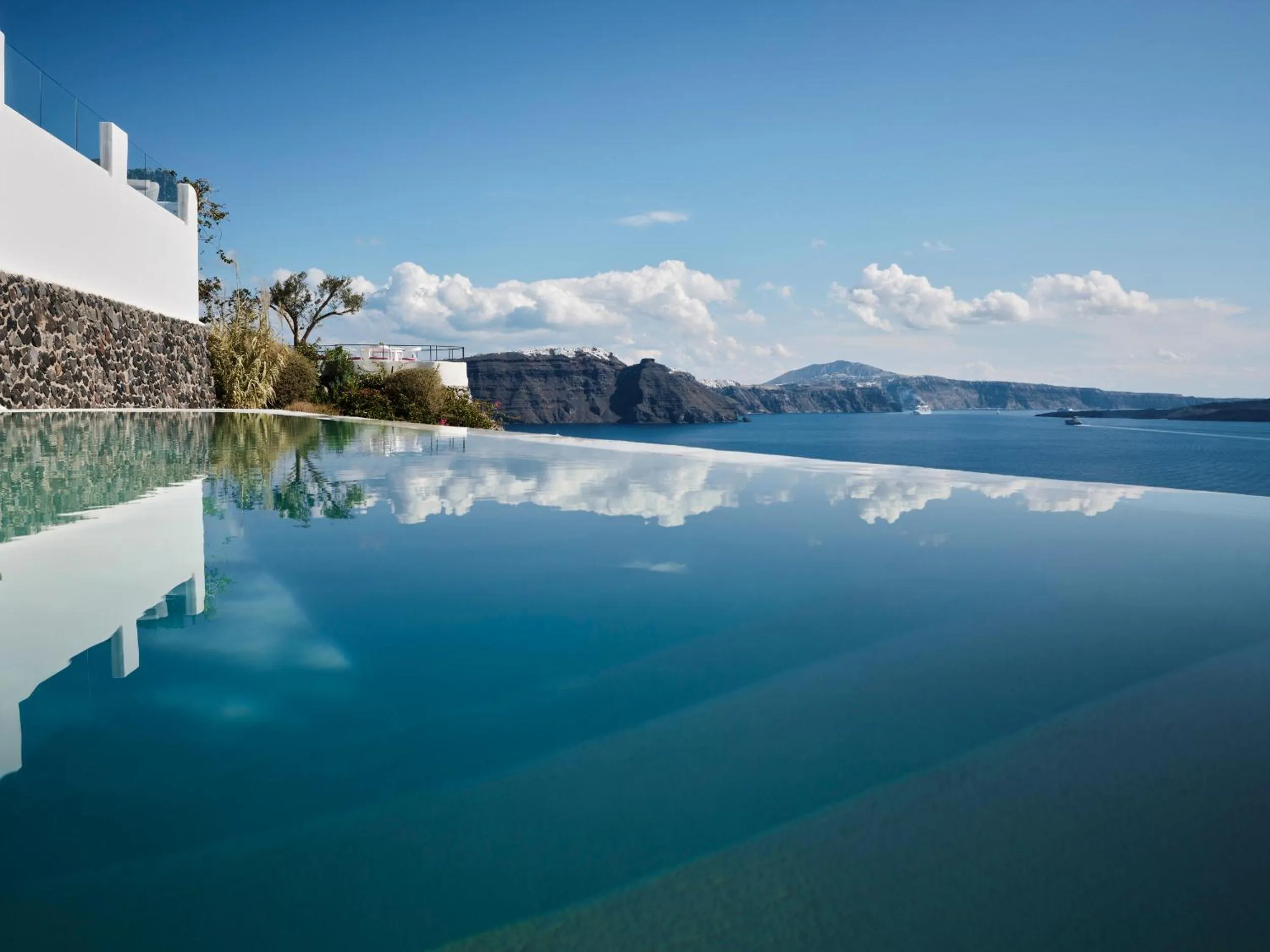 Swimming pool in Canaves Sunday