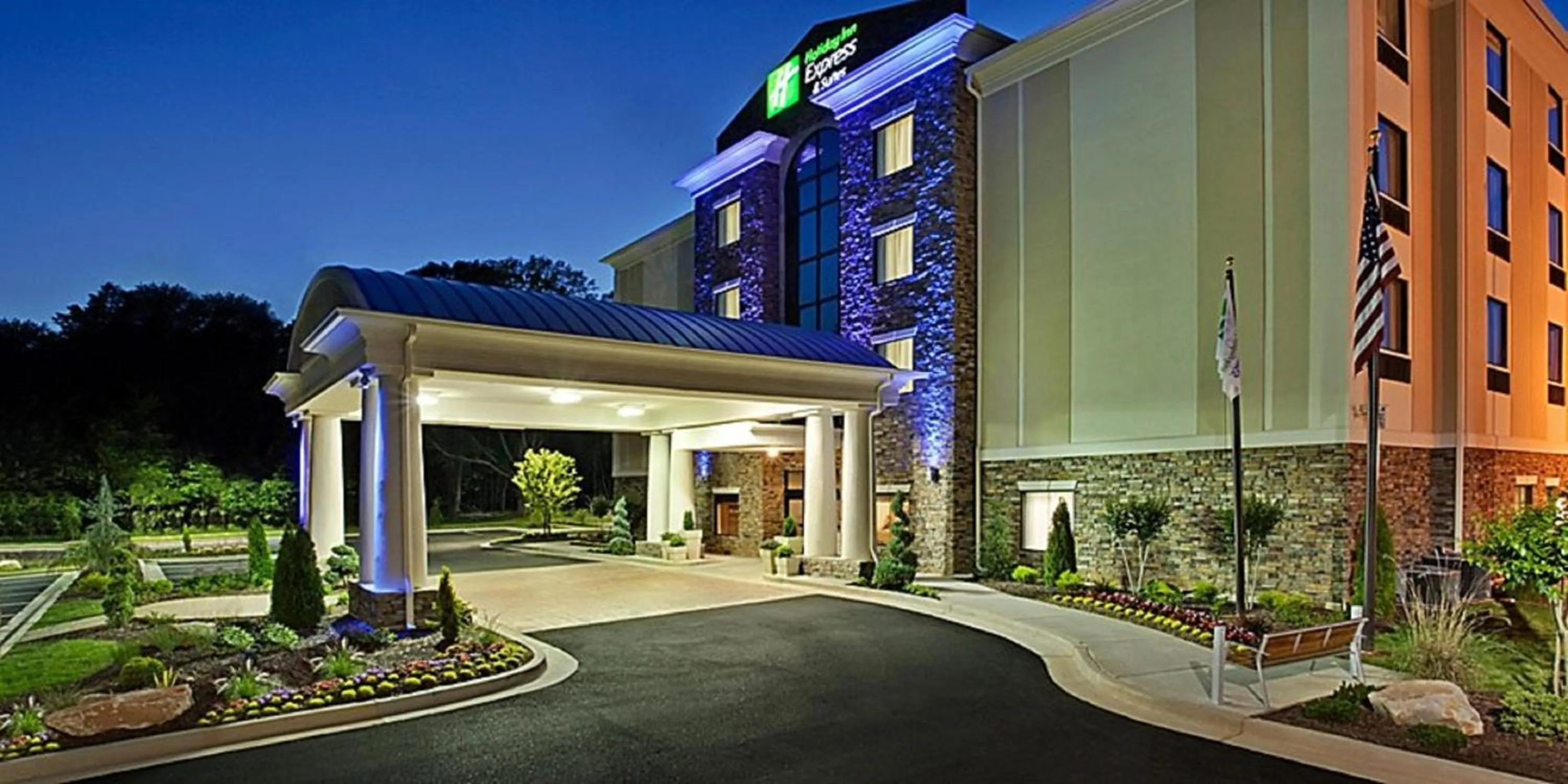Property building in Holiday Inn Express & Suites Atlanta Southwest-Fairburn