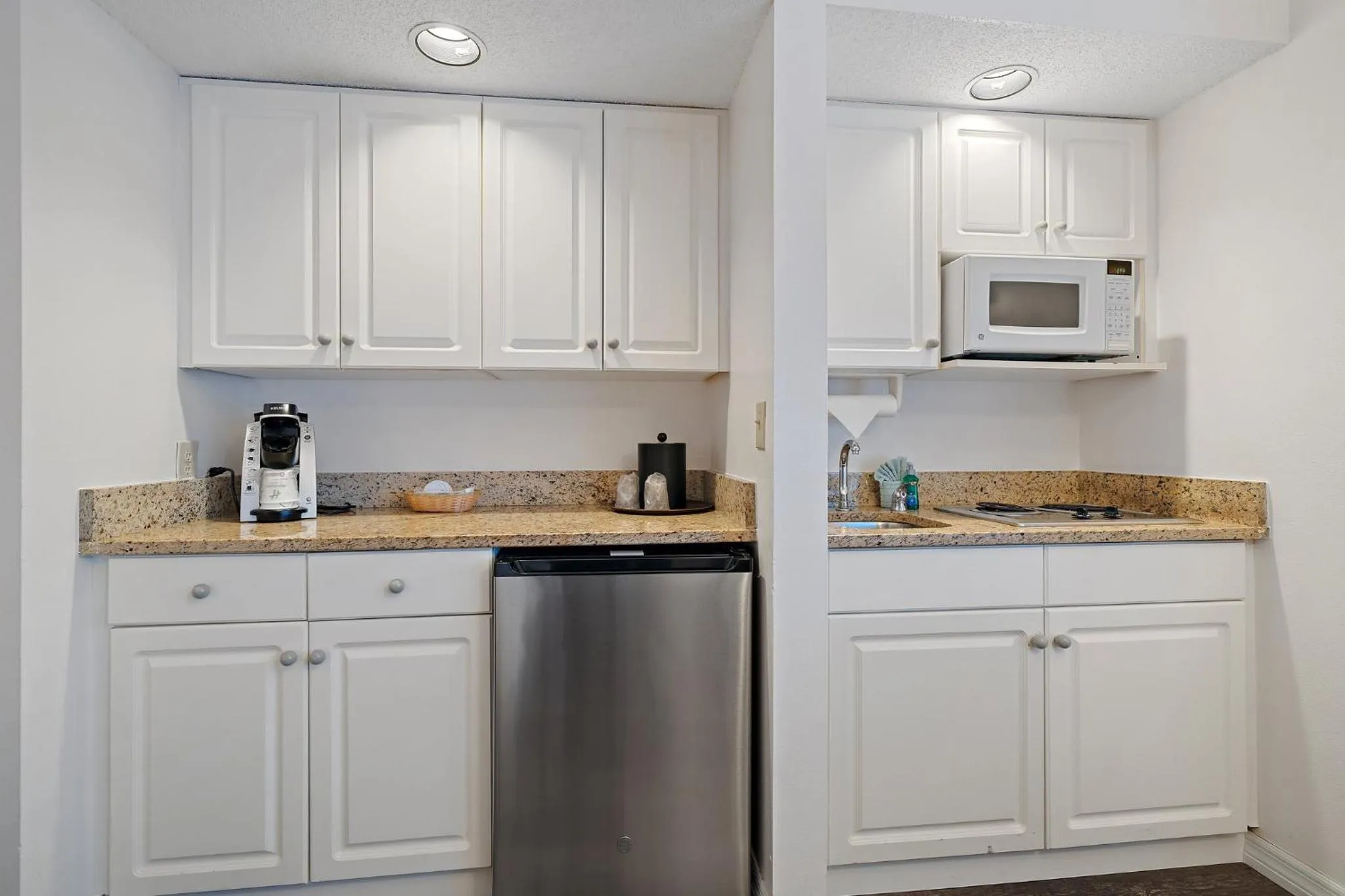 Photo of the whole room in Holiday Inn & Suites Clearwater Beach S-Harbourside