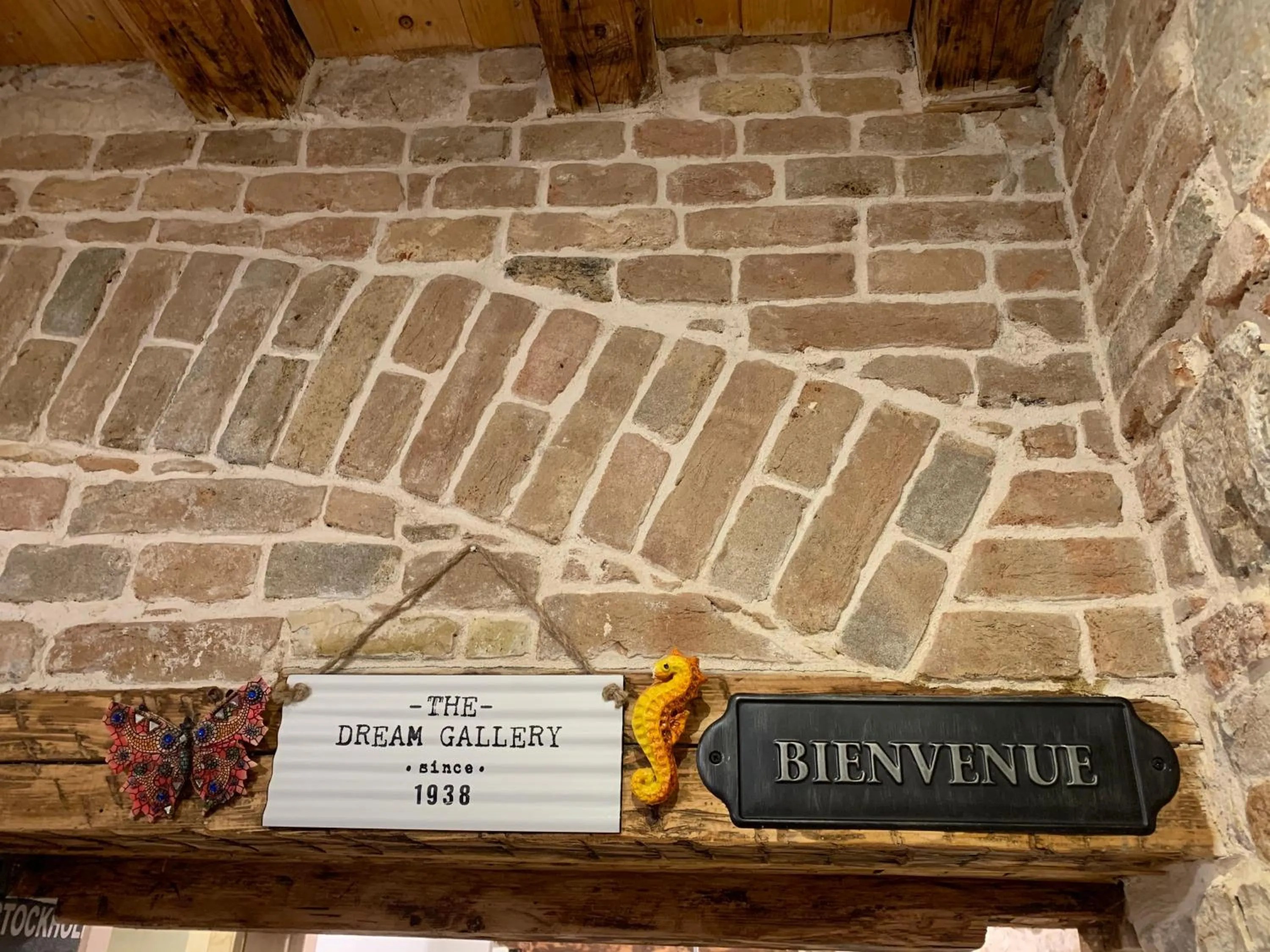 Luxury Art Room