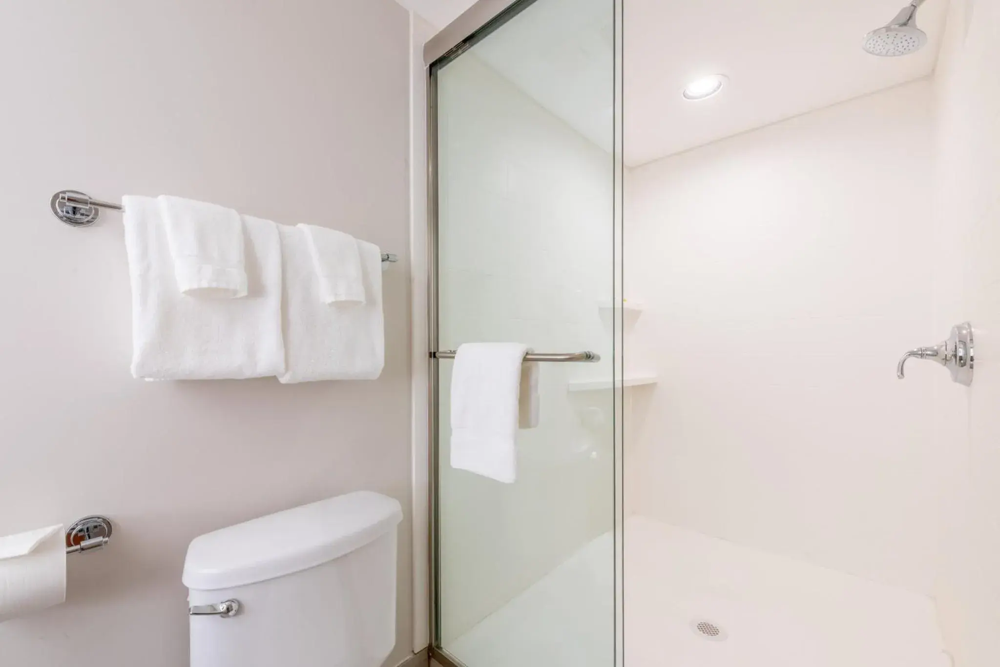 Queen Room with Two Queen Beds - Hearing Accessible/Non-Smoking in Holiday Inn Express Hotel & Suites Bradenton West by IHG Queen Room with Two Queen Beds - Hearing Accessible/Non-Smoking in Holiday Inn Express Hotel & Suites Bradenton West by IHG