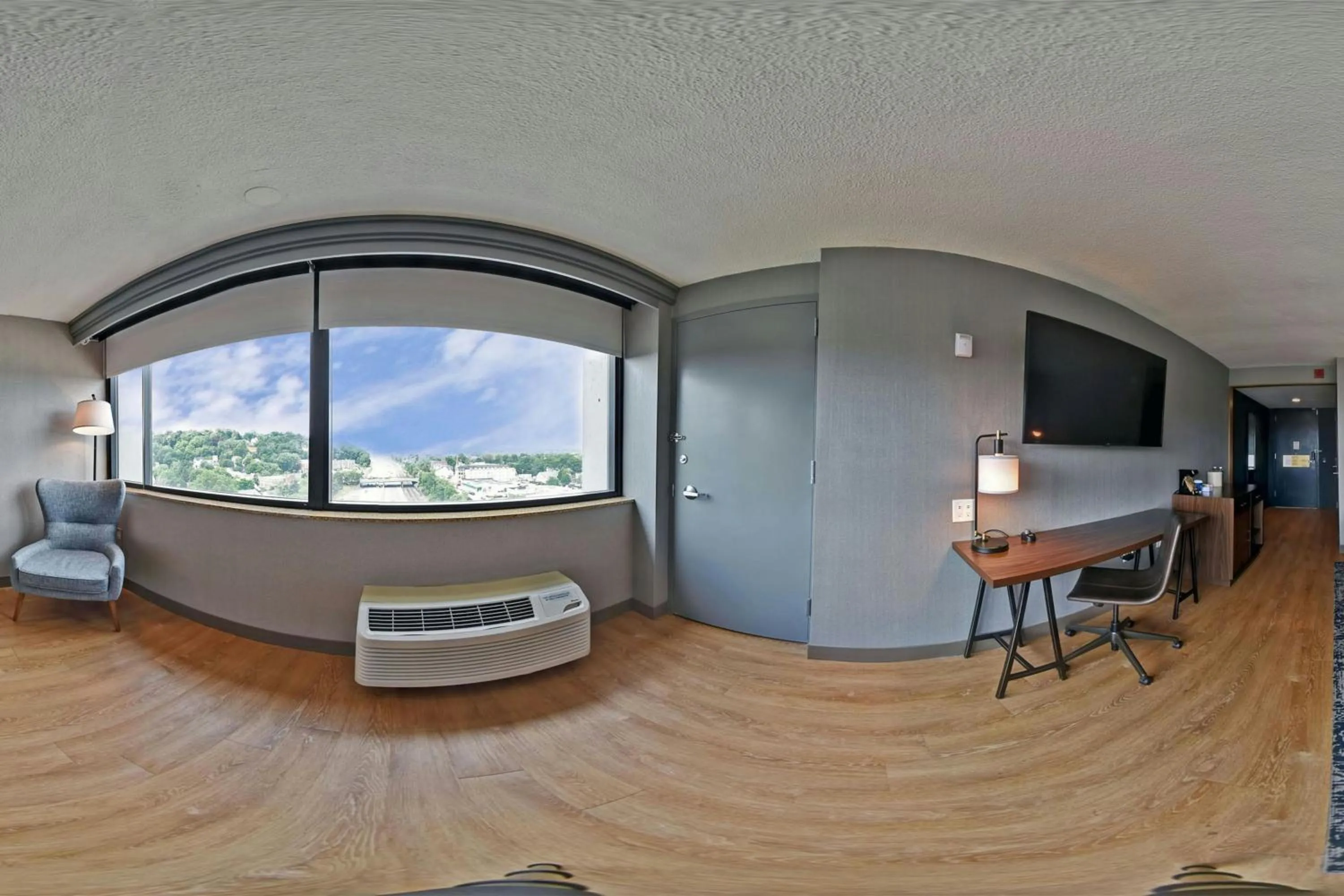 Photo of the whole room in Four Points by Sheraton Boston Newton