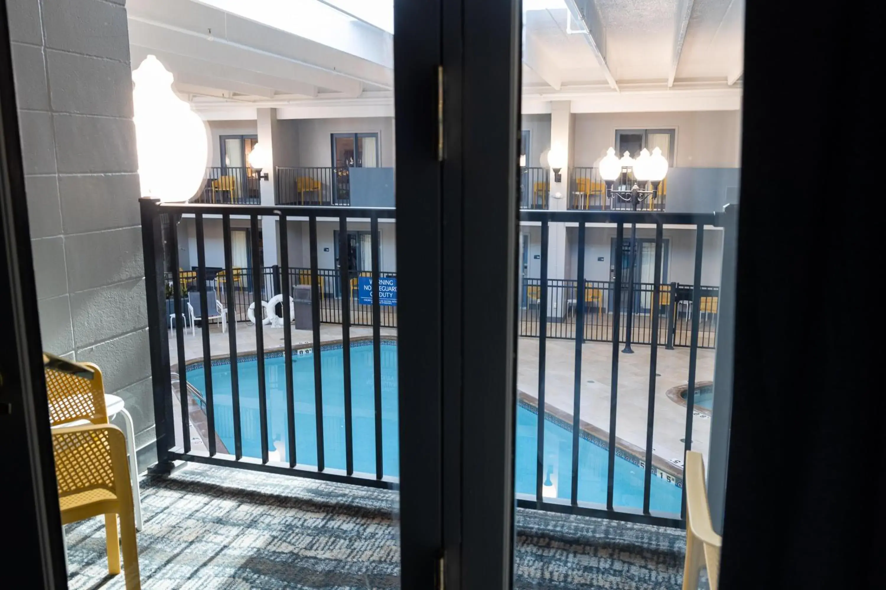 Photo of the whole room in DoubleTree by Hilton Austin, MN Photo of the whole room in DoubleTree by Hilton Austin, MN