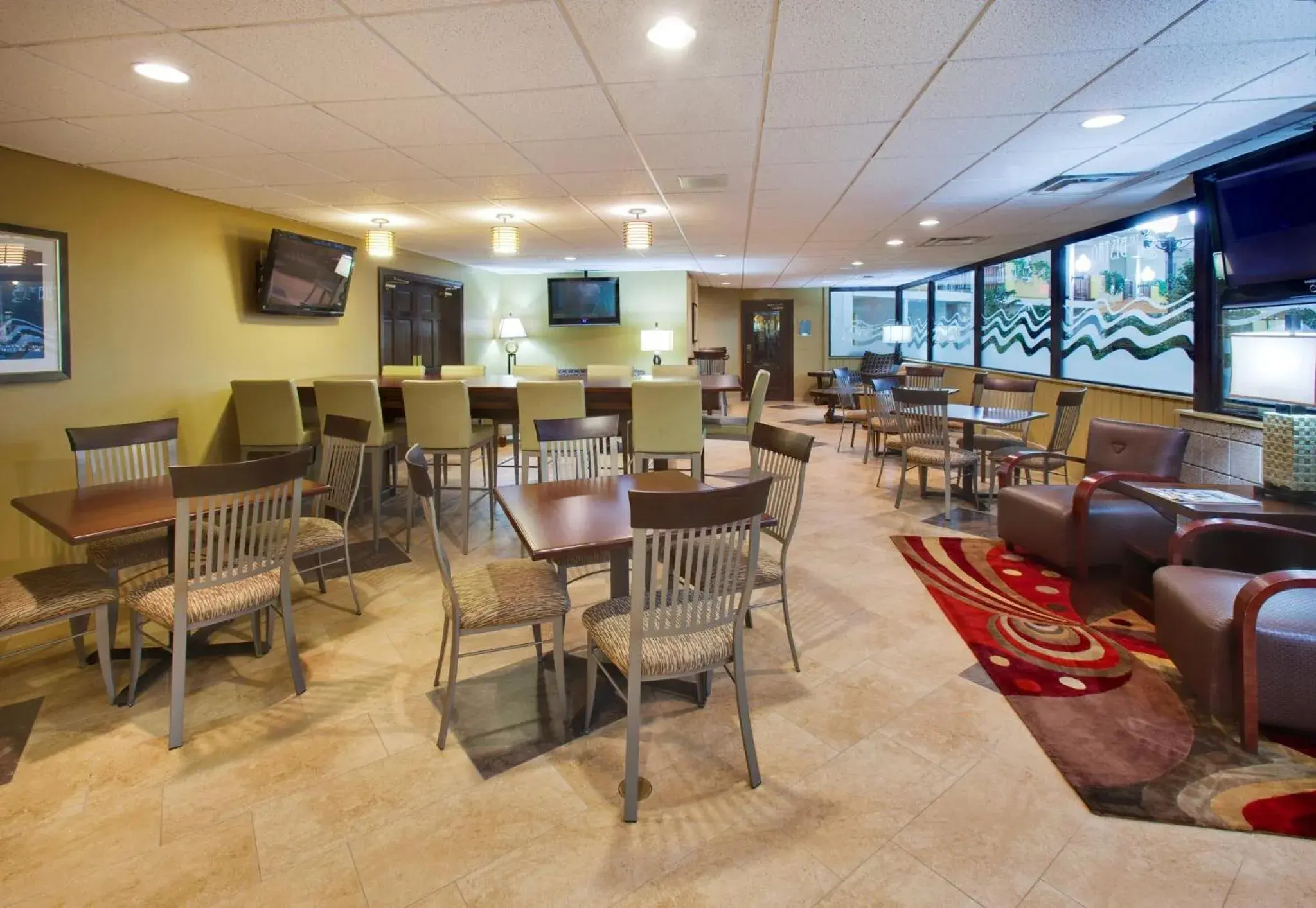 Restaurant/places to eat in DoubleTree by Hilton Austin, MN Restaurant/places to eat in DoubleTree by Hilton Austin, MN