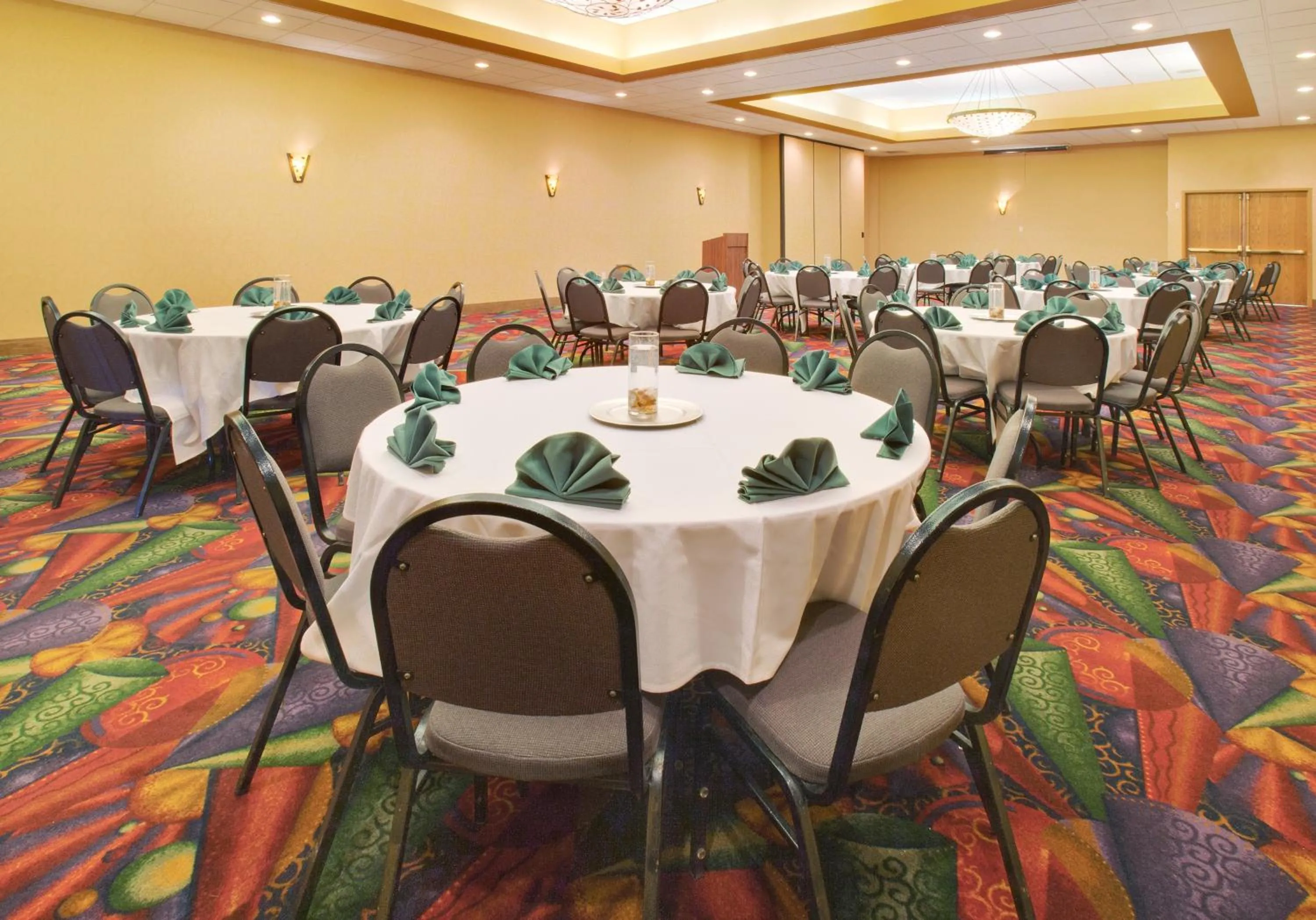 Banquet/Function facilities in DoubleTree by Hilton Austin, MN