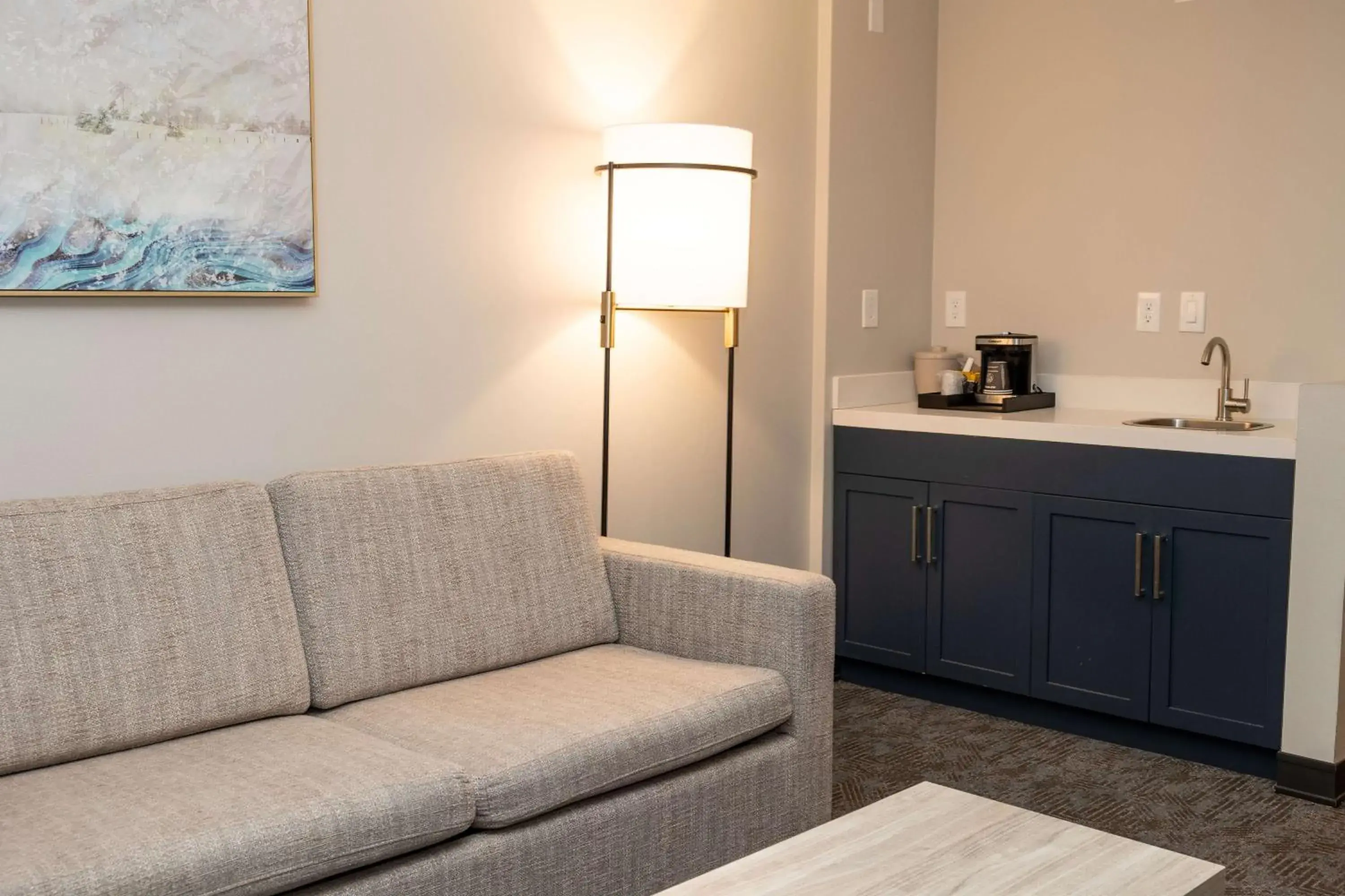 Living room in Holiday Inn Austin Conference Center, an IHG Hotel Living room in Holiday Inn Austin Conference Center, an IHG Hotel