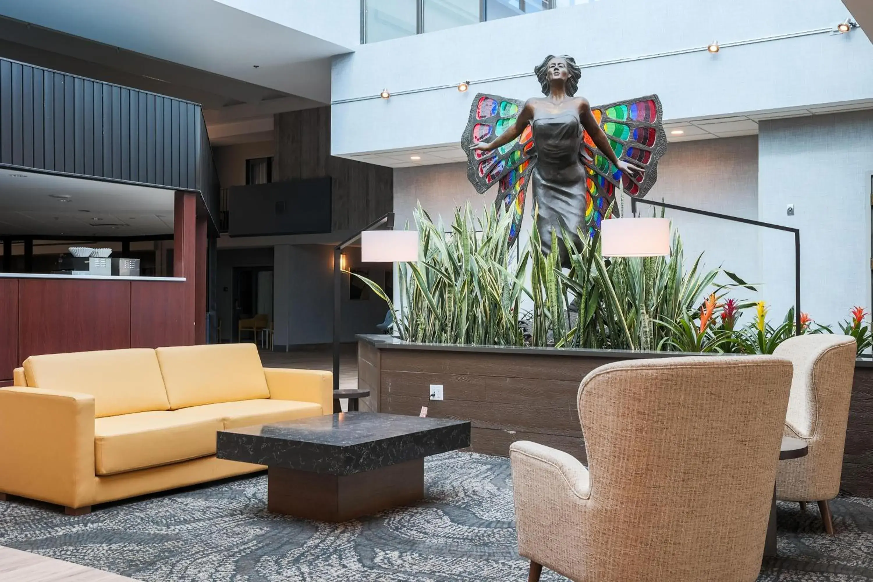 Lobby or reception in DoubleTree by Hilton Austin, MN Lobby or reception in DoubleTree by Hilton Austin, MN