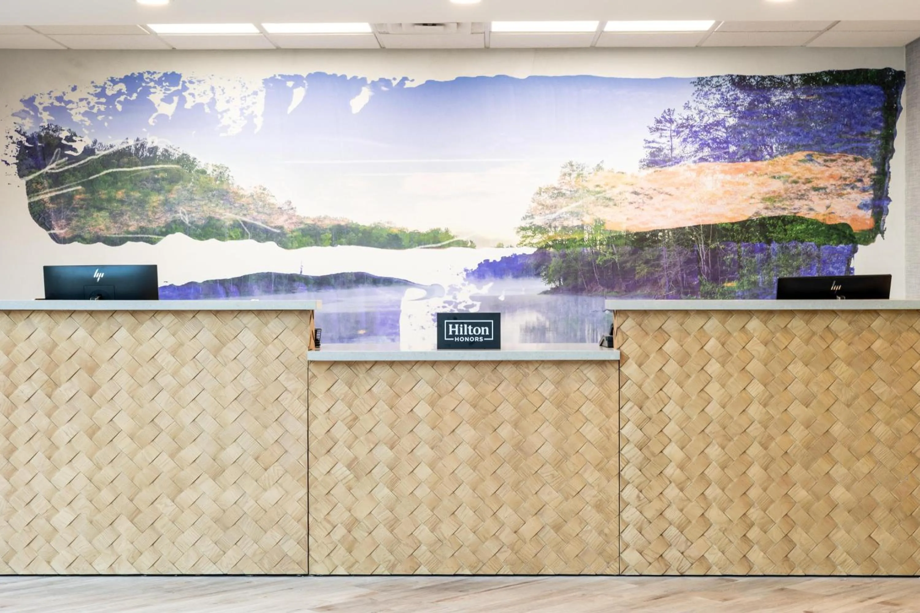 Lobby or reception in DoubleTree by Hilton Austin, MN