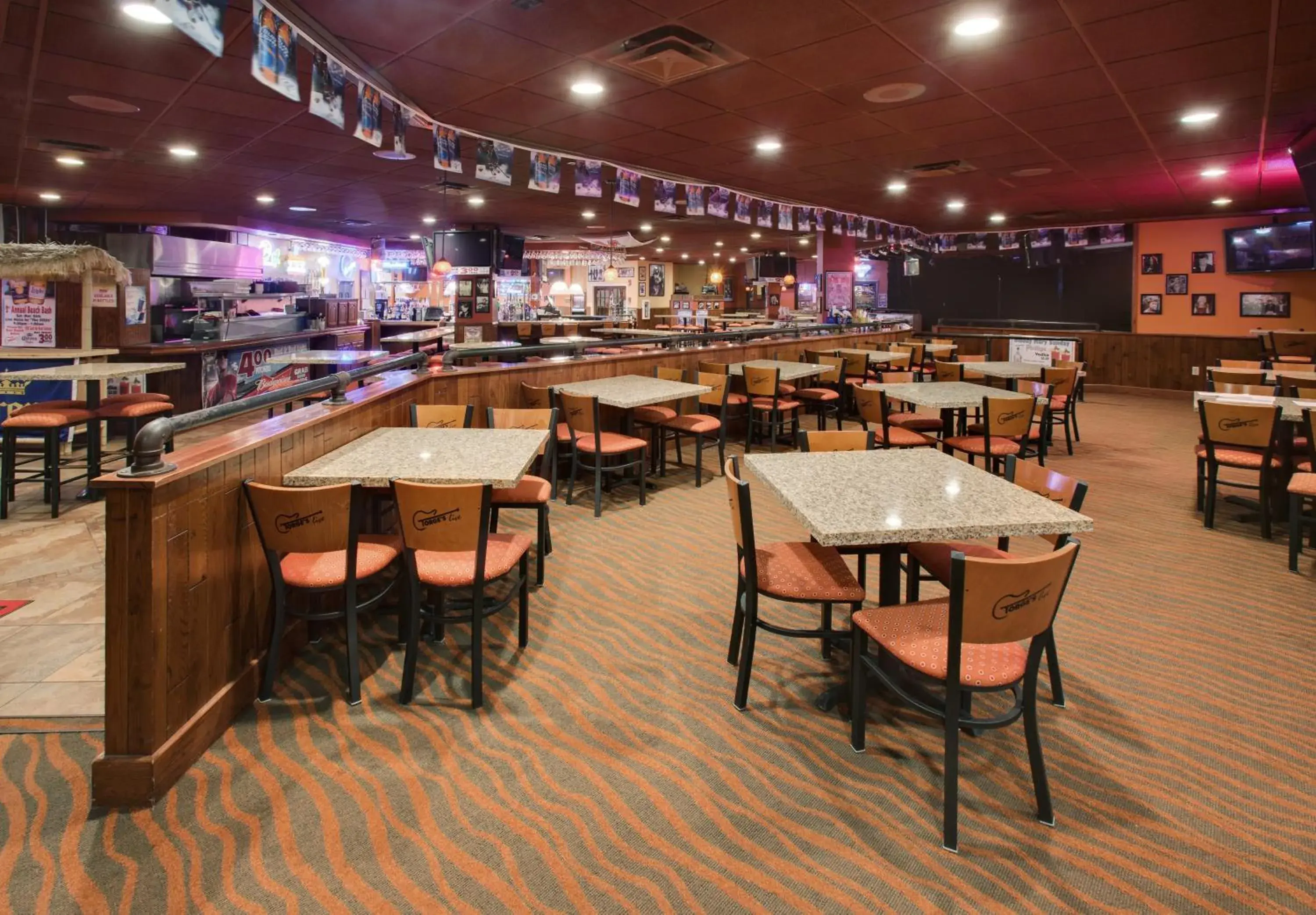 Restaurant/places to eat in DoubleTree by Hilton Austin, MN Restaurant/places to eat in DoubleTree by Hilton Austin, MN