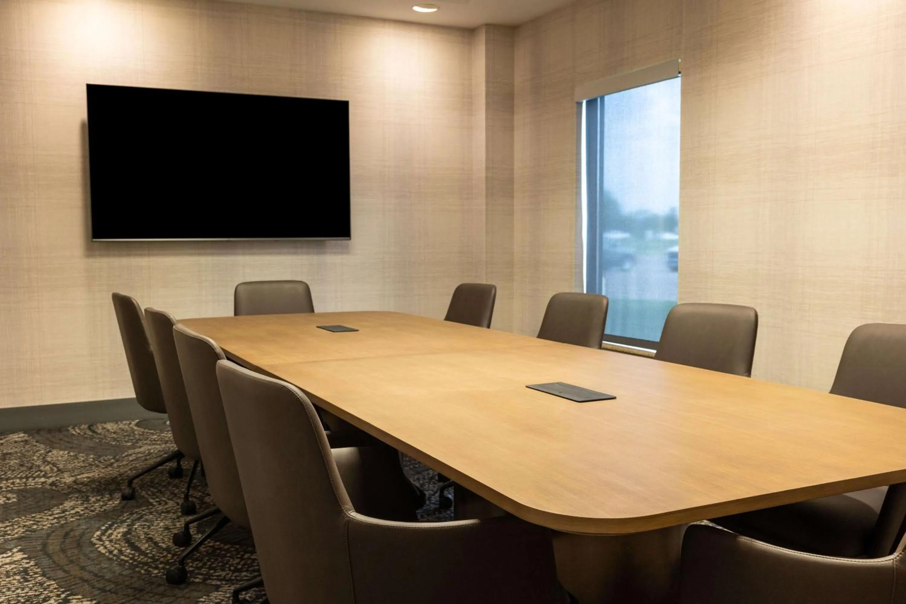 Meeting/conference room in DoubleTree by Hilton Austin, MN