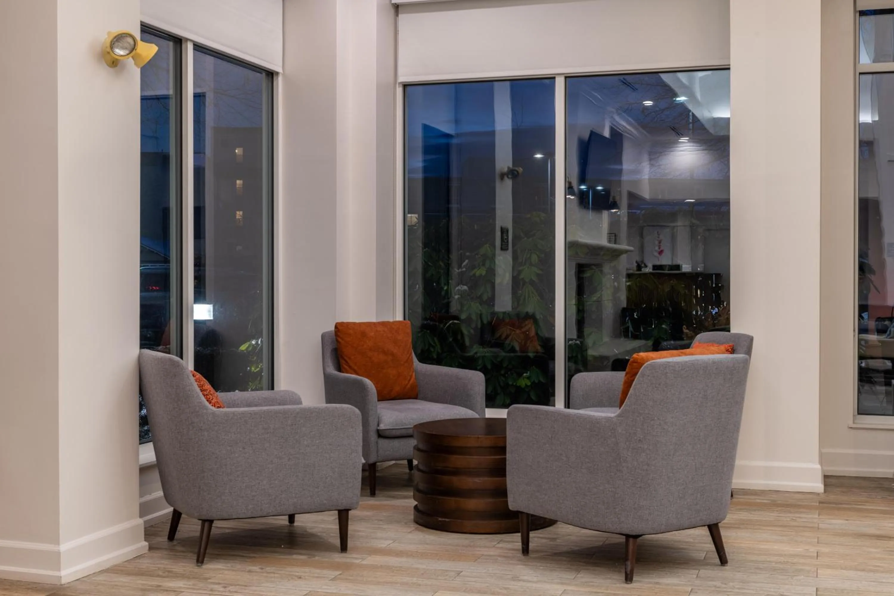 Lobby or reception in Hilton Garden Inn Auburn Riverwatch