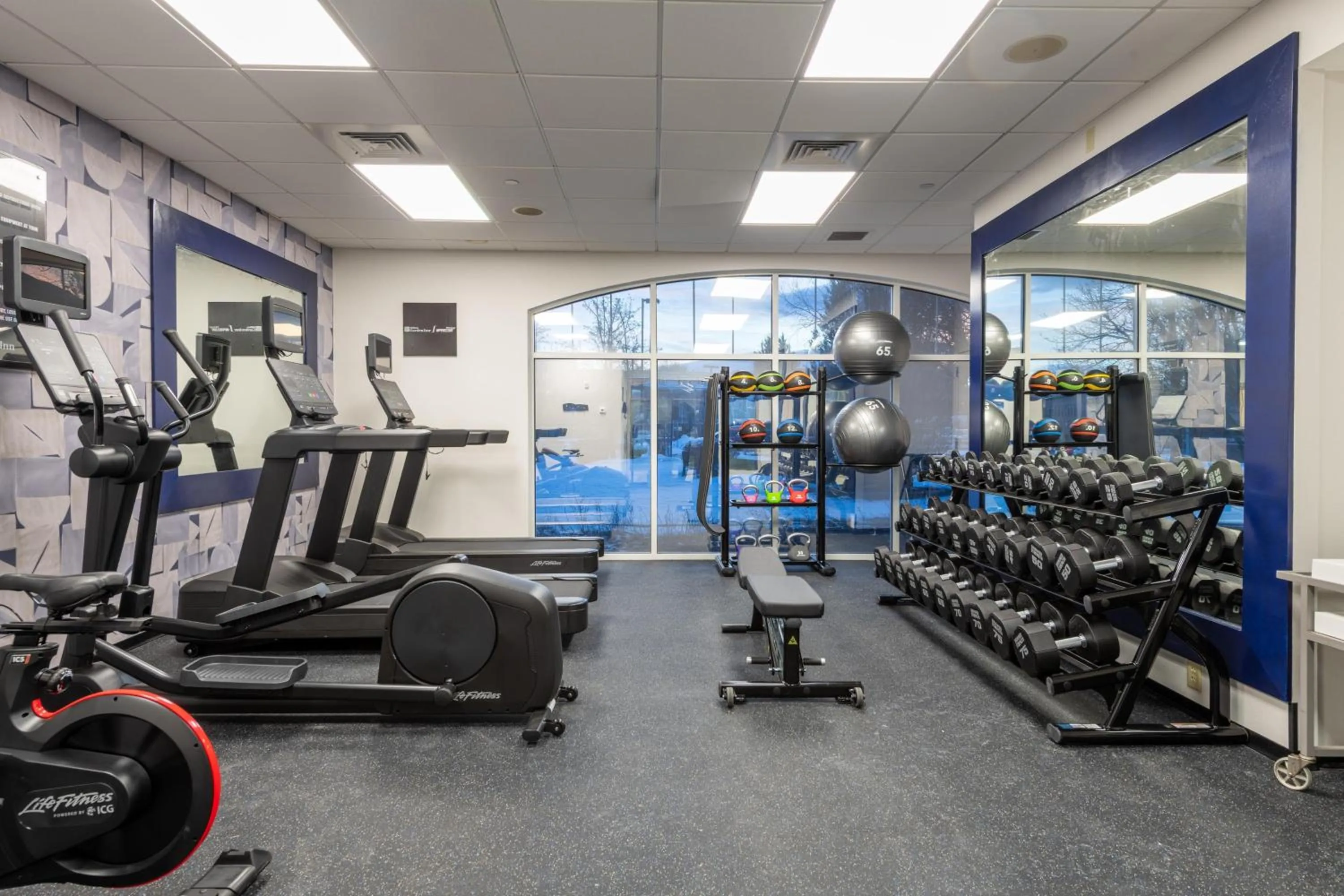 Fitness centre/facilities in Hilton Garden Inn Auburn Riverwatch