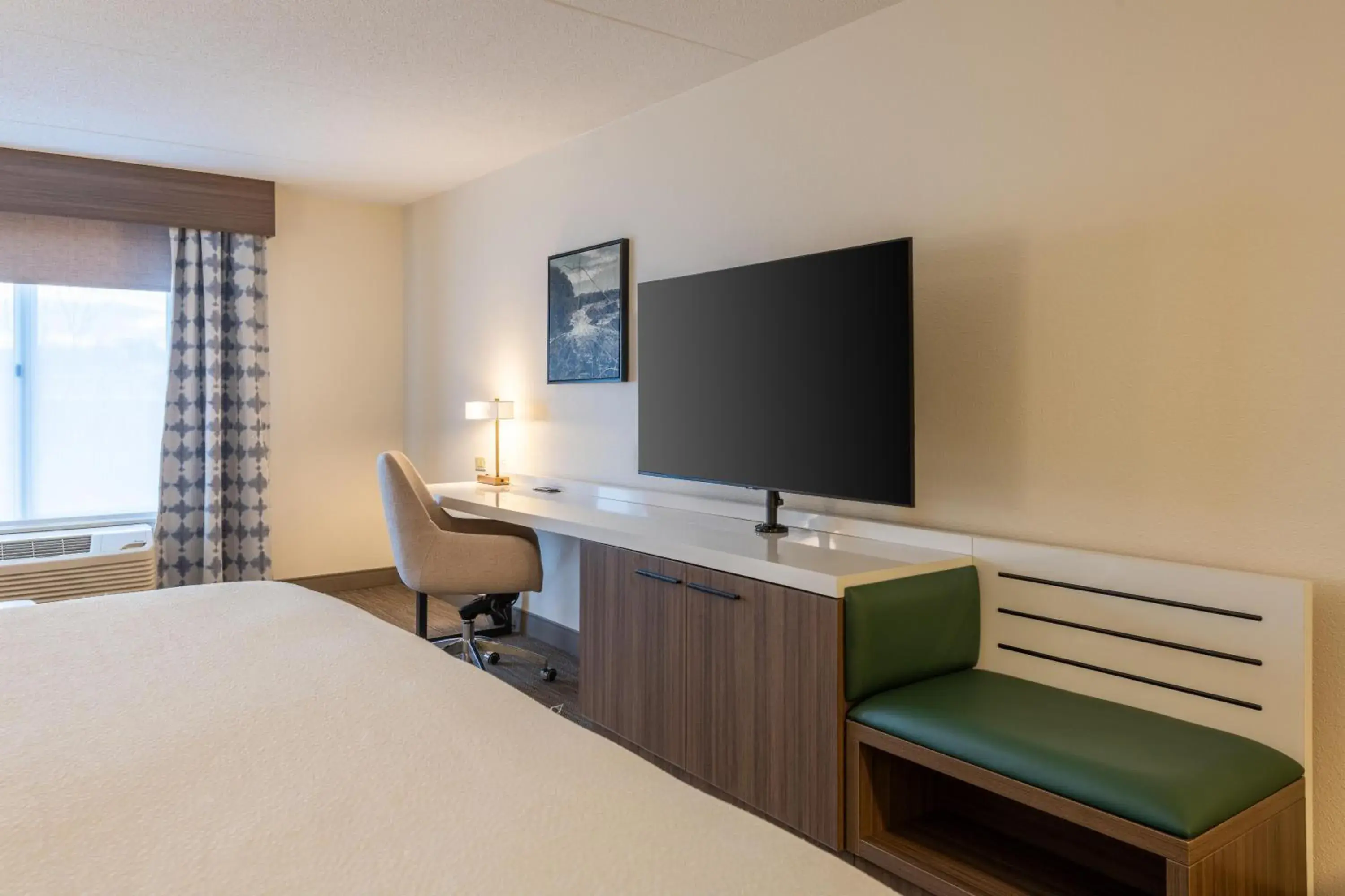 Bed in Hilton Garden Inn Auburn Riverwatch Bed in Hilton Garden Inn Auburn Riverwatch