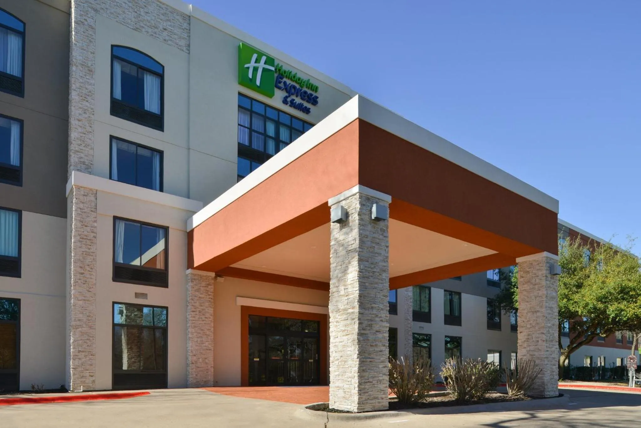 Property building in Holiday Inn Express & Suites Austin North Central by IHG