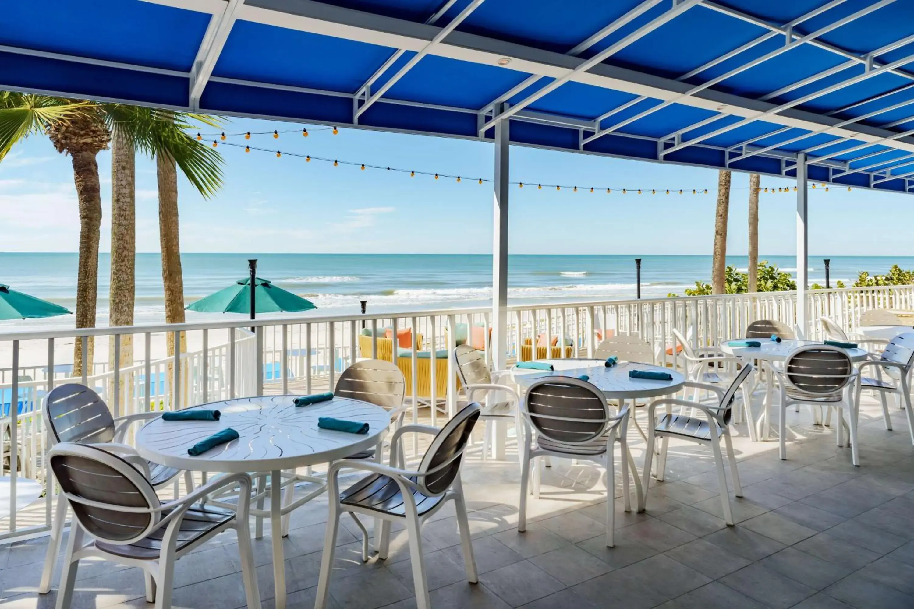 Restaurant/places to eat in DoubleTree Beach Resort by Hilton Tampa Bay – North Redington Beach Restaurant/places to eat in DoubleTree Beach Resort by Hilton Tampa Bay – North Redington Beach