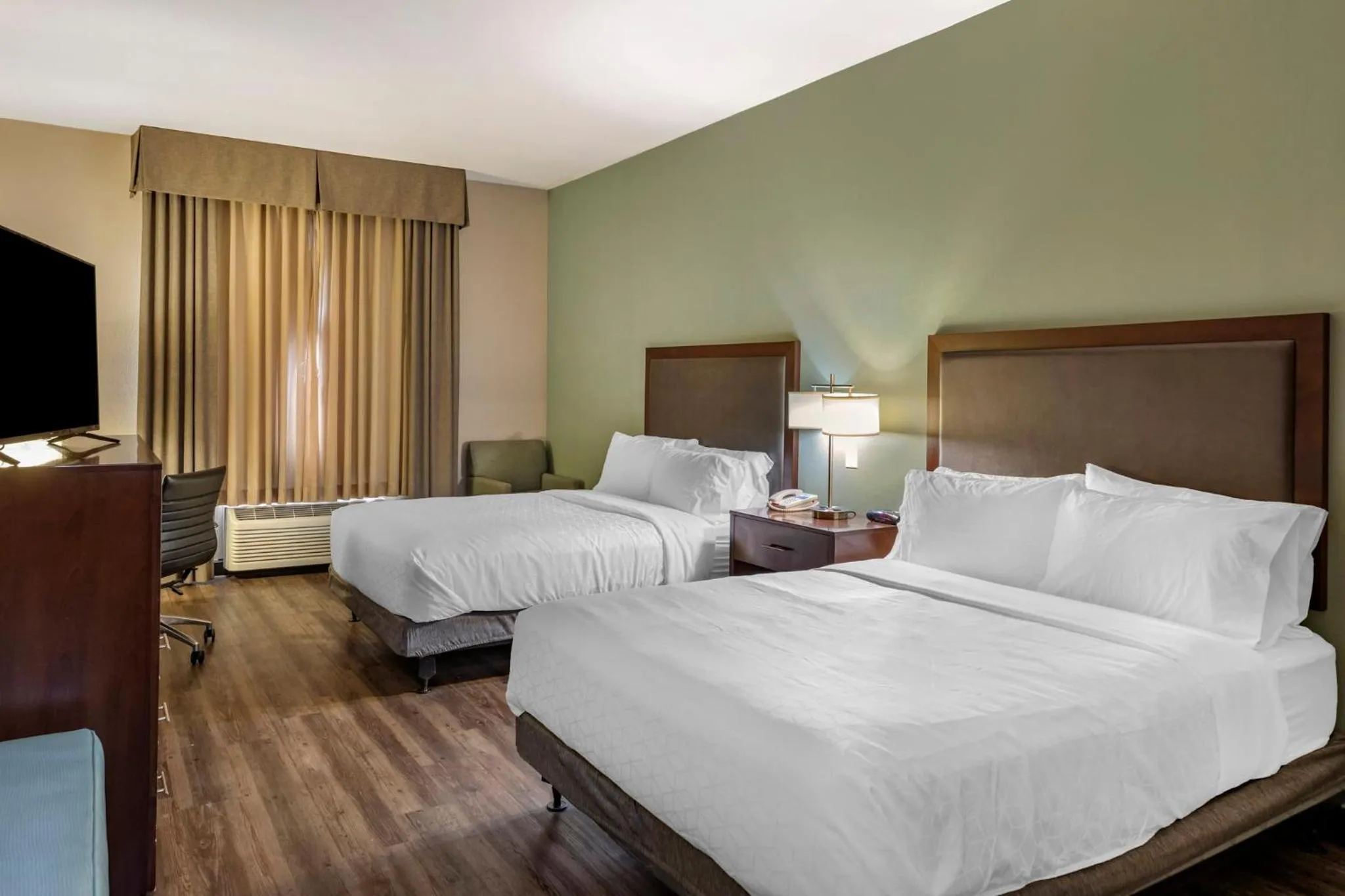 Photo of the whole room, Bed in Holiday Inn Express & Suites Indio - Coachella Valley by IHG