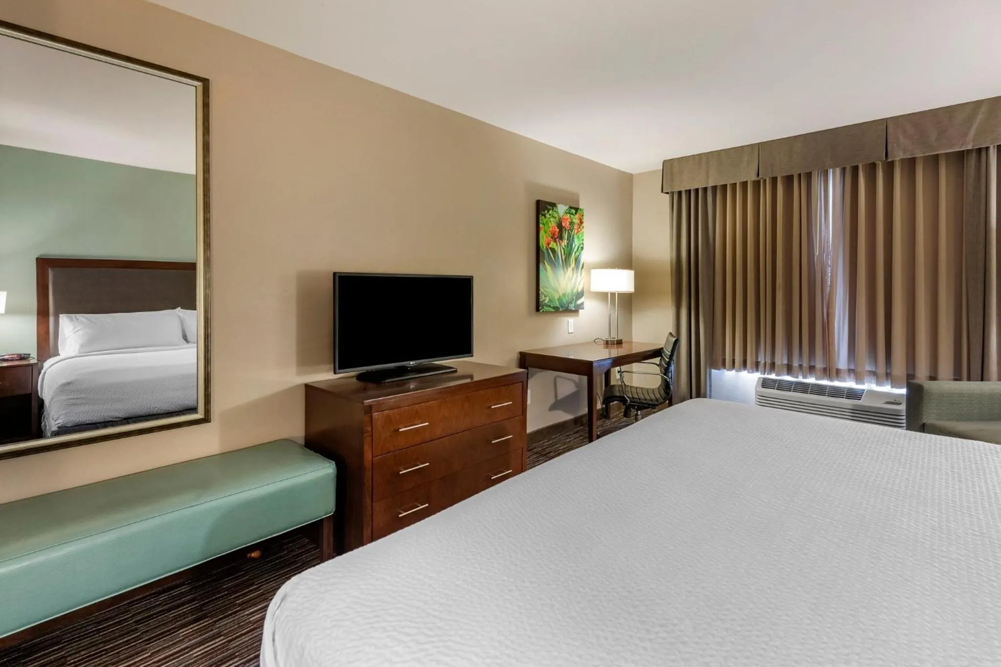 Photo of the whole room, Bed in Holiday Inn Express & Suites Indio - Coachella Valley by IHG