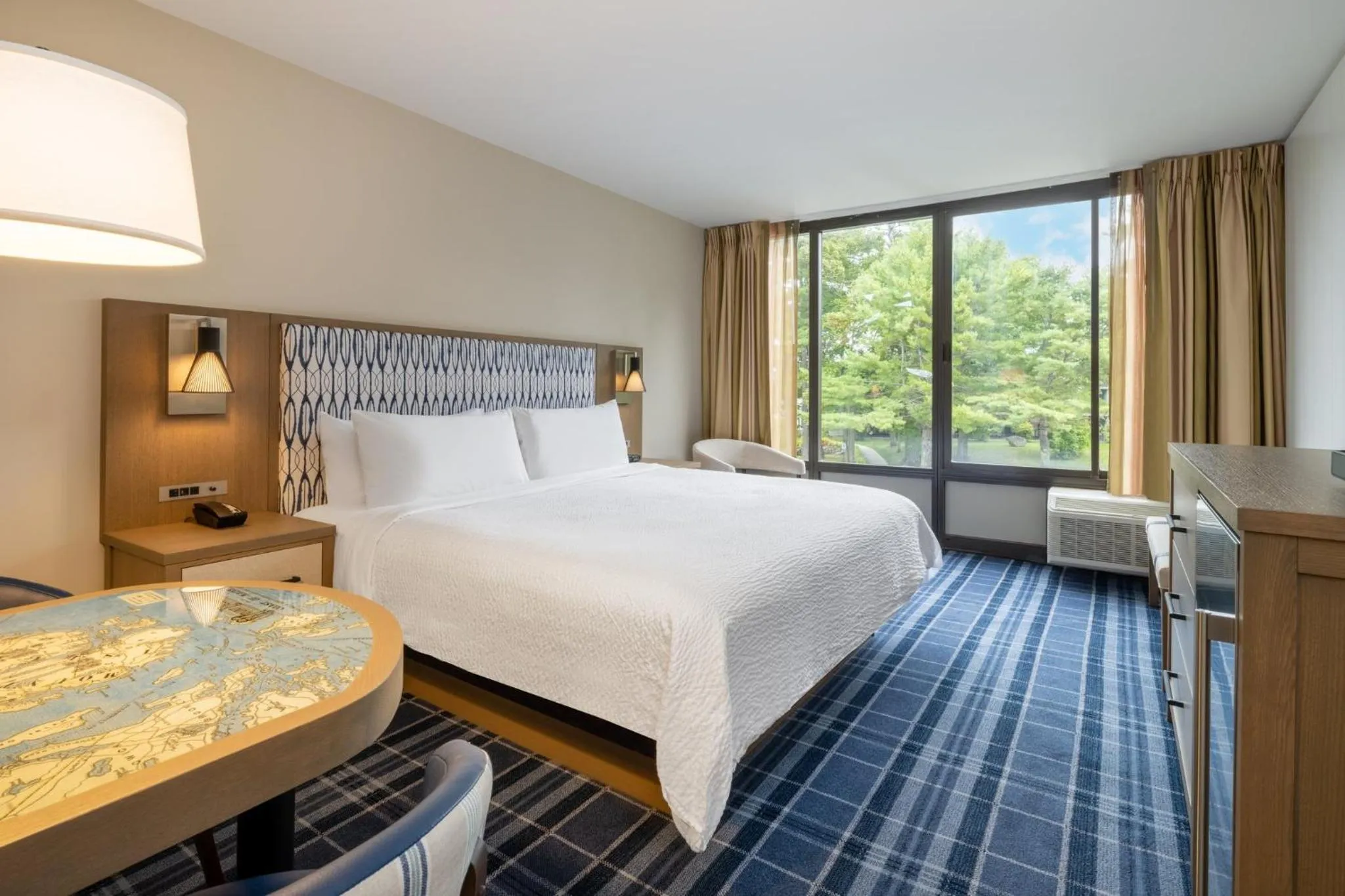 Photo of the whole room, Bed in Holiday Inn Bar Harbor Regency Hotel by IHG