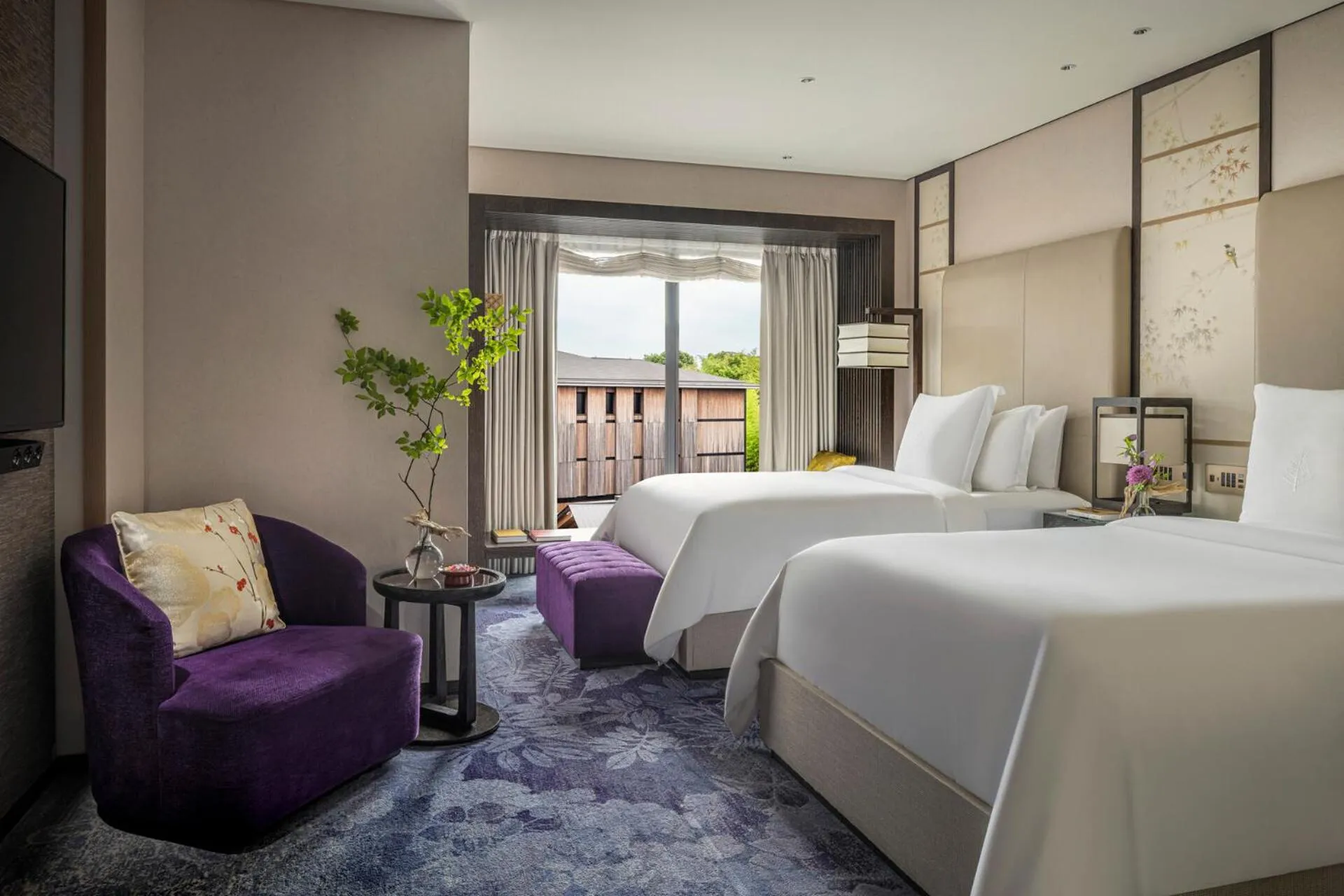 Bed in Four Seasons Hotel Kyoto