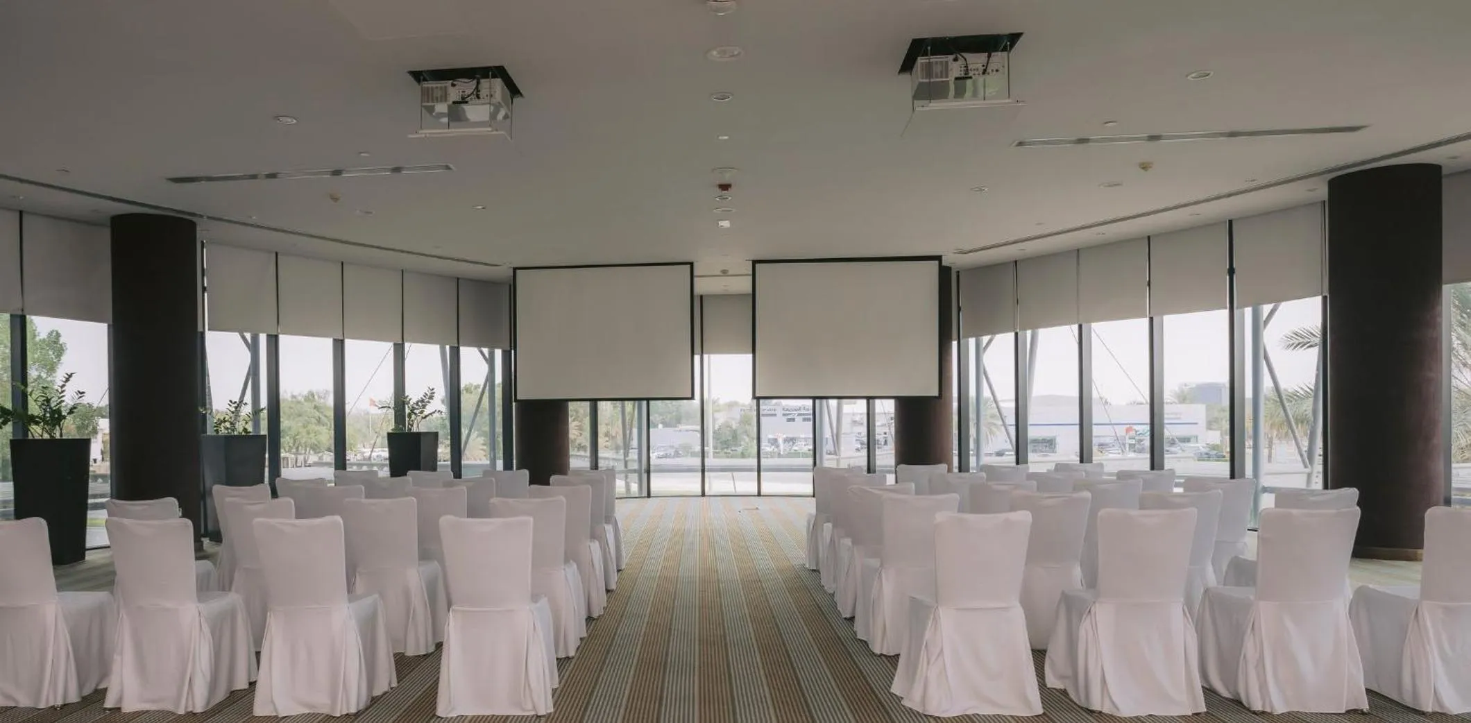 Meeting/conference room in Holiday Inn Abu Dhabi by IHG