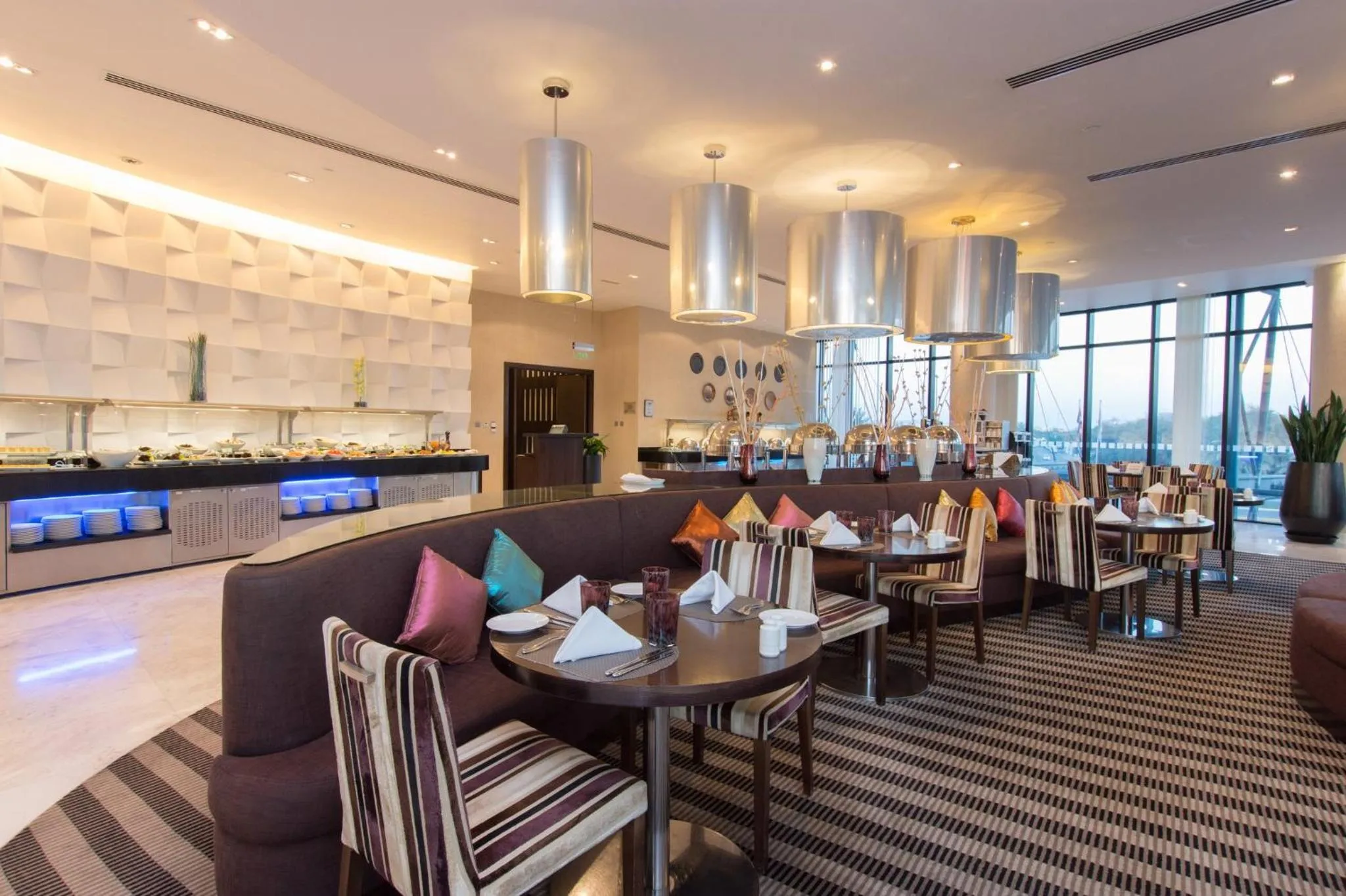 Restaurant/places to eat in Holiday Inn Abu Dhabi by IHG