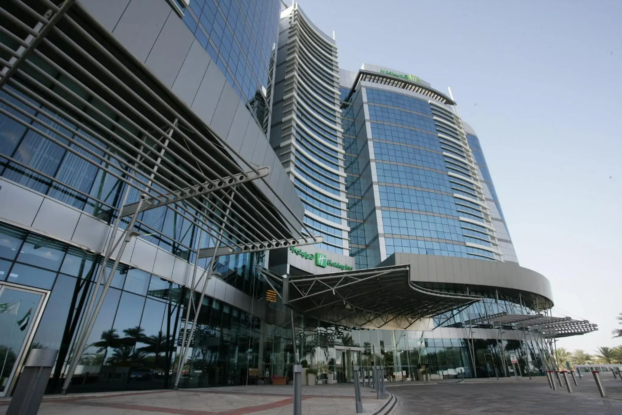 Property building in Holiday Inn Abu Dhabi by IHG Property building in Holiday Inn Abu Dhabi by IHG