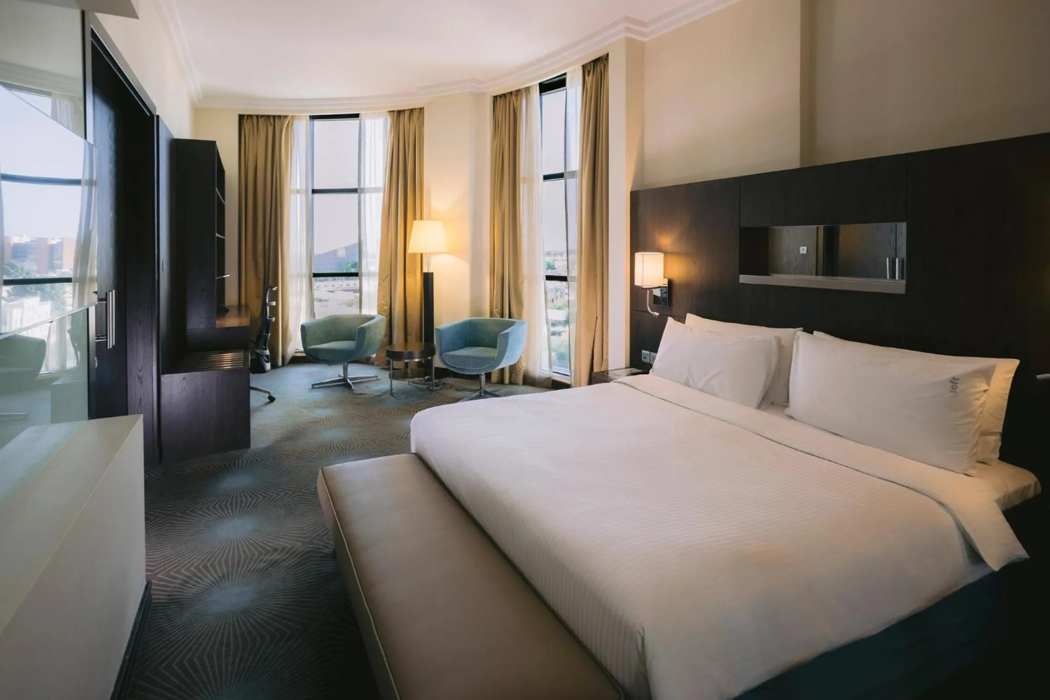 Photo of the whole room, Bed in Holiday Inn Abu Dhabi by IHG