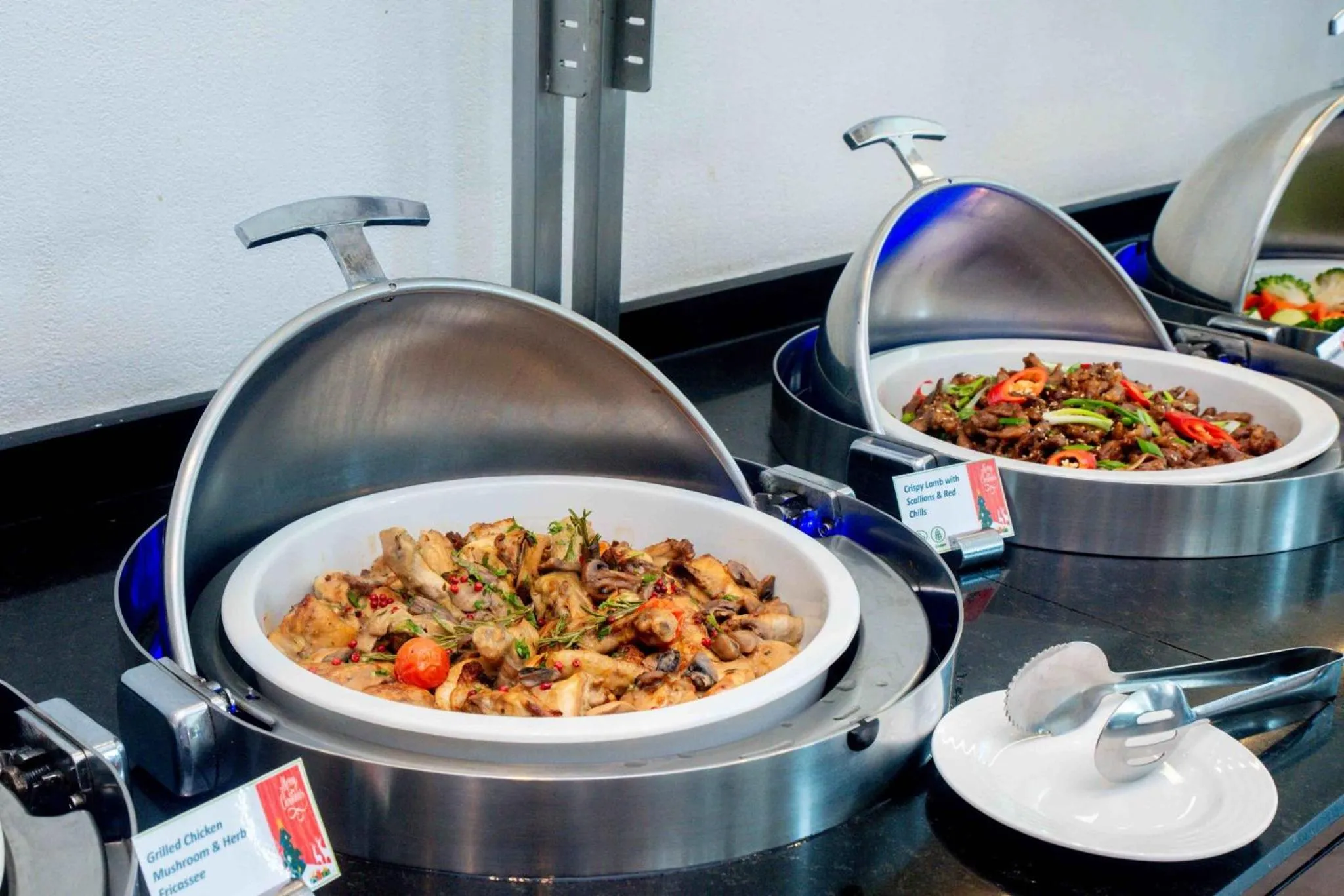 Restaurant/places to eat in Holiday Inn Abu Dhabi by IHG