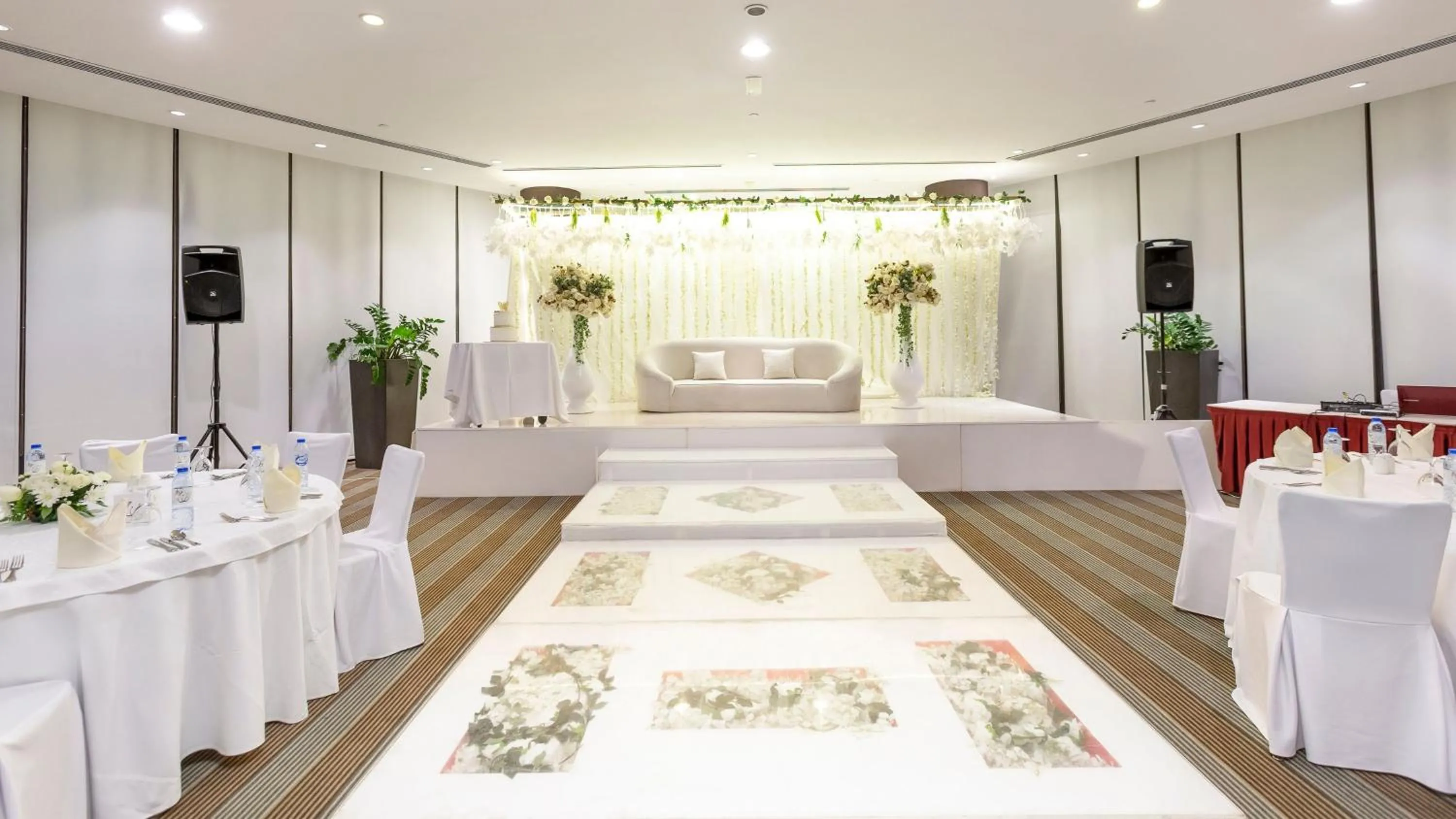 Meeting/conference room in Holiday Inn Abu Dhabi by IHG