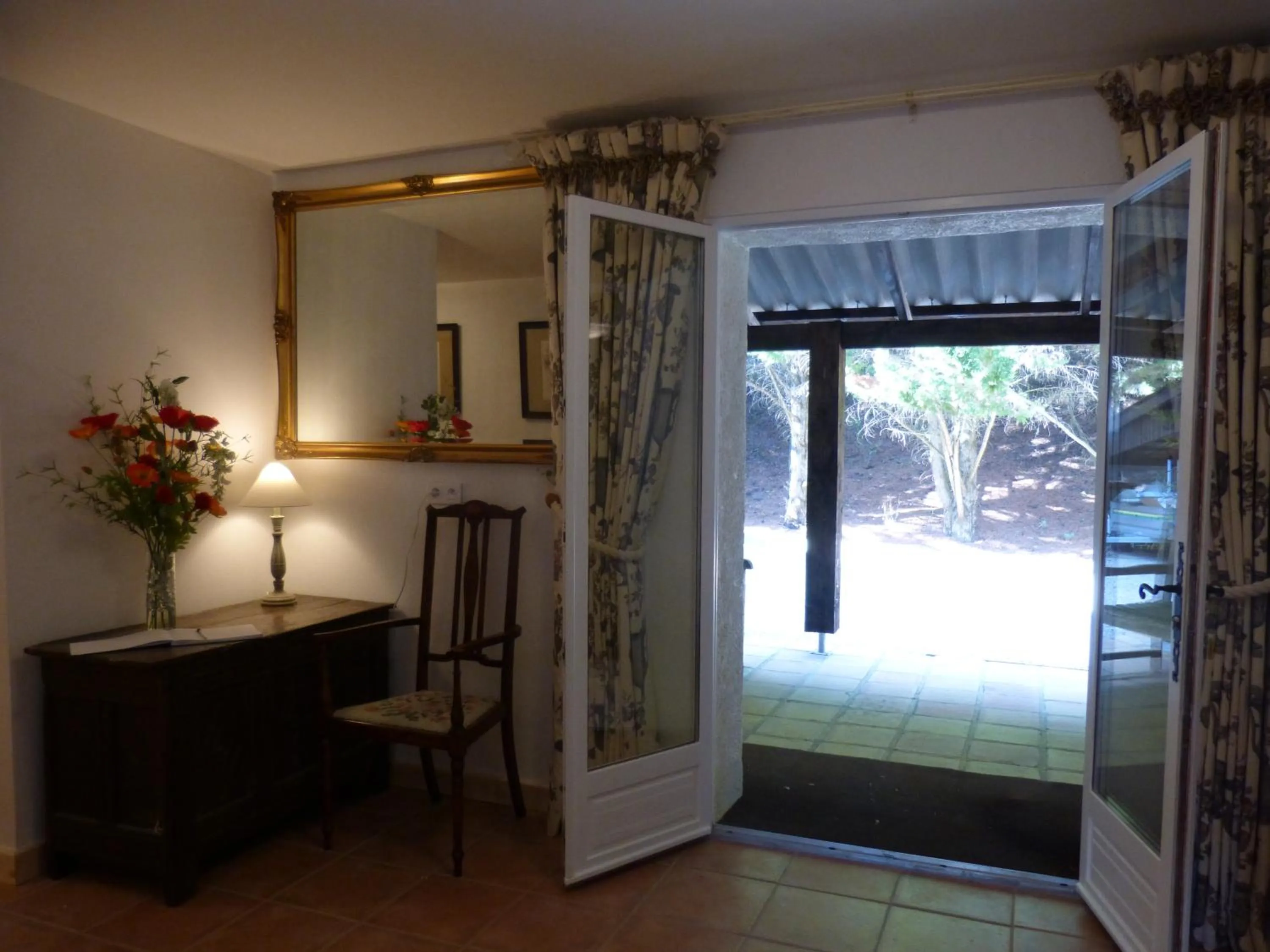 Lobby or reception in Labarthe