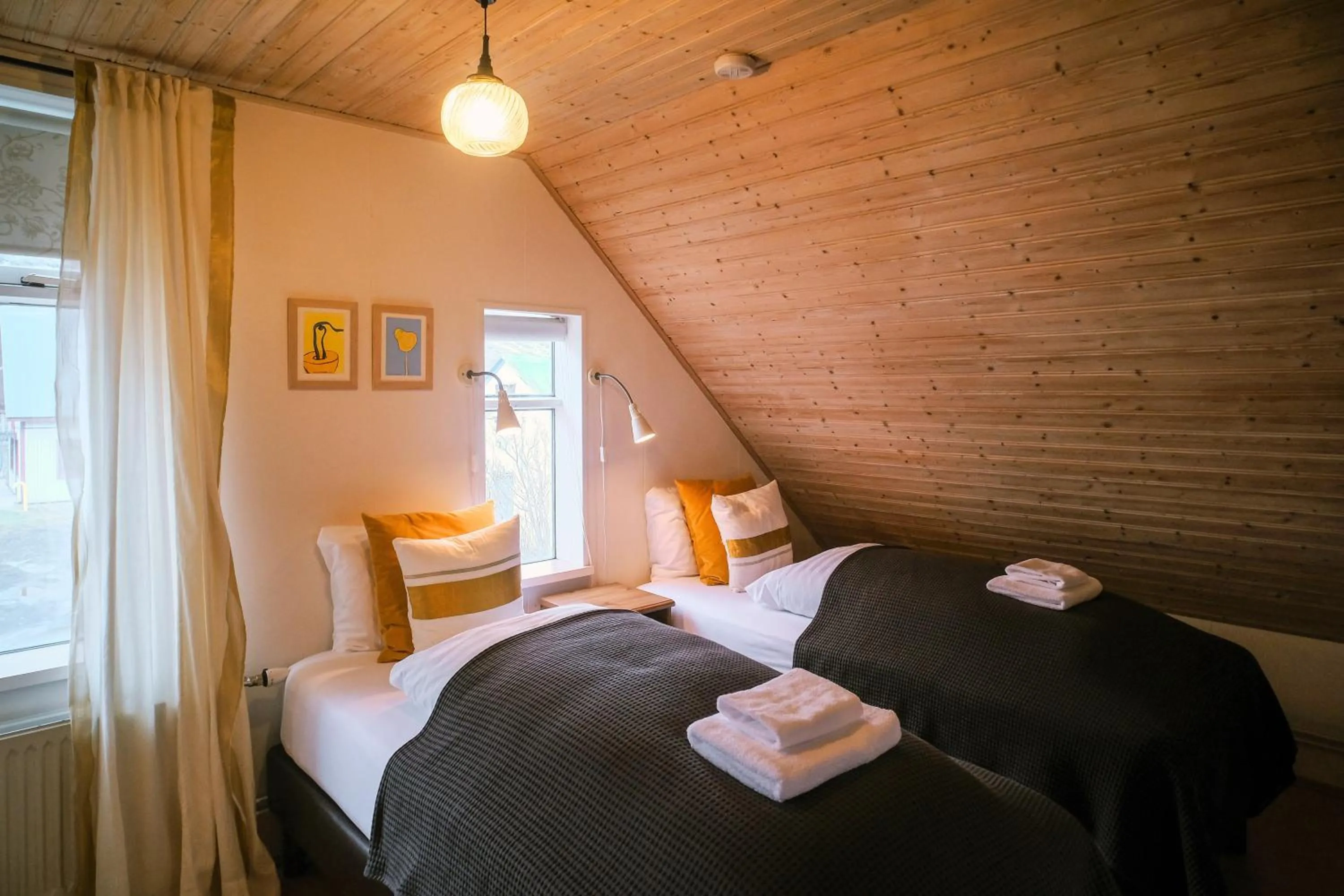 Bed in Dúlluhús - Apartments by Aldan