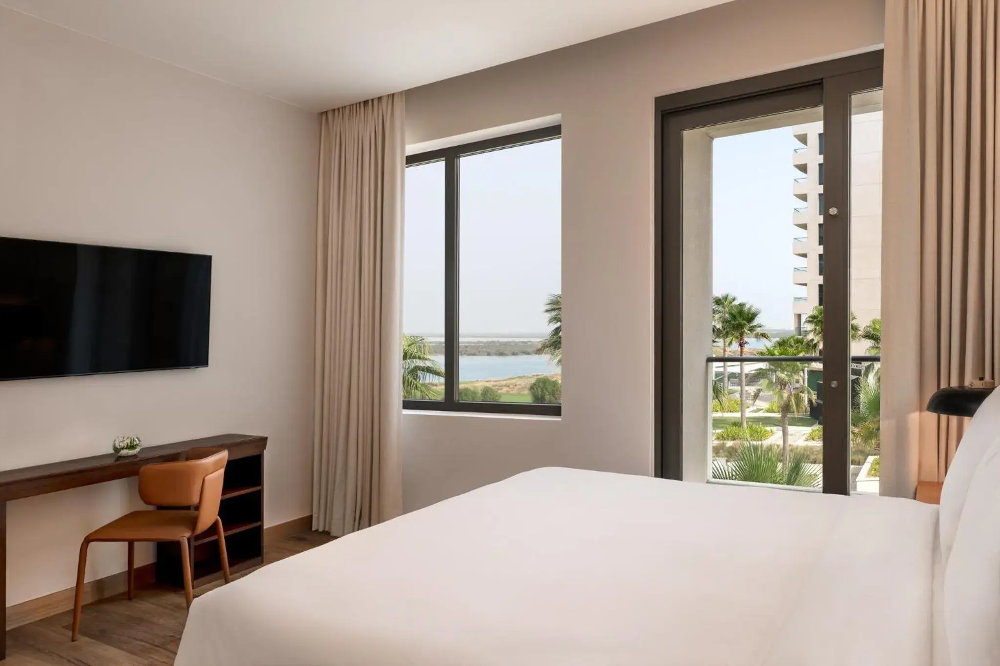 Photo of the whole room, Bed in Staybridge Suites Yas Island Abu Dhabi by IHG Photo of the whole room, Bed in Staybridge Suites Yas Island Abu Dhabi by IHG