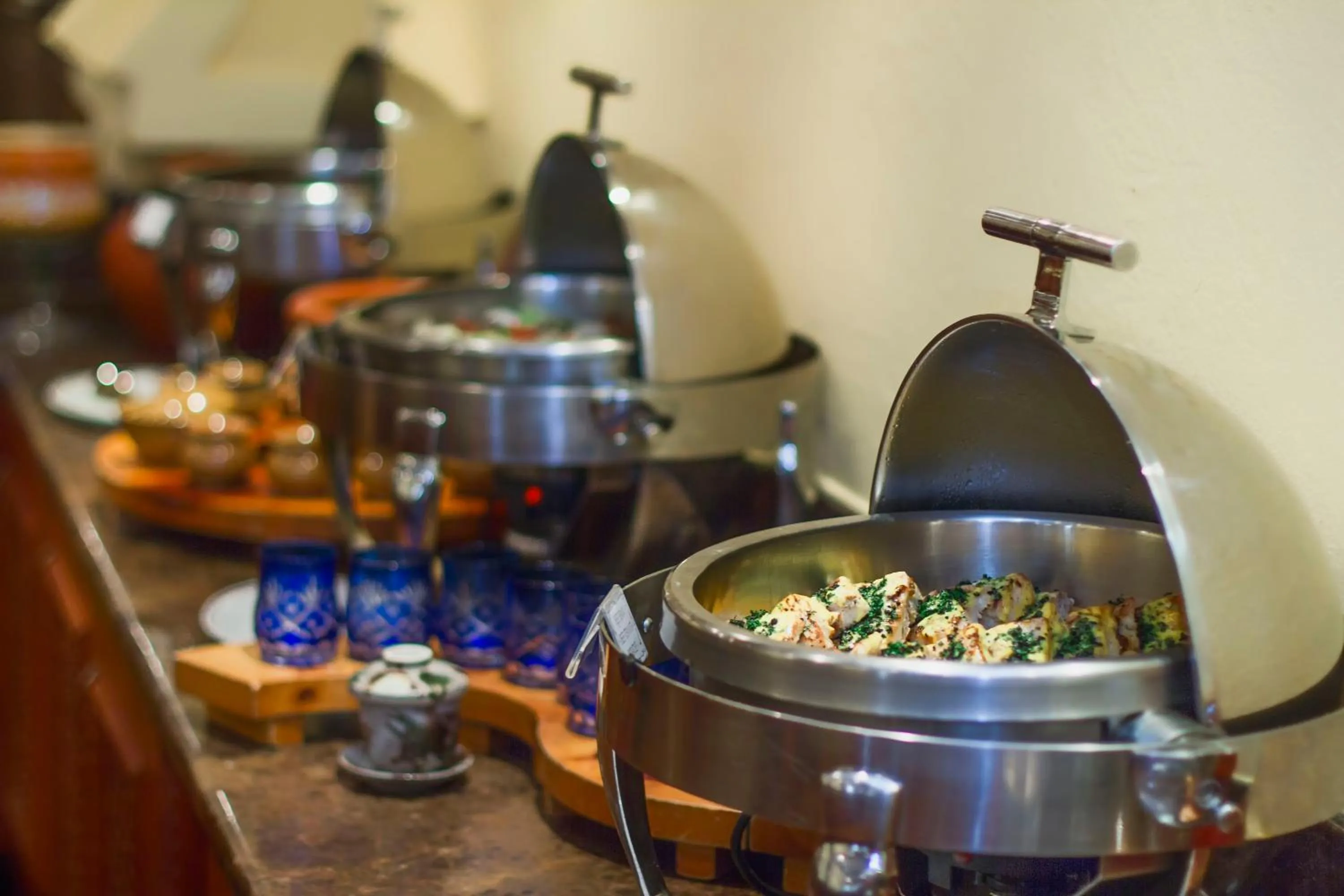 Restaurant/places to eat in Riviera Hotel