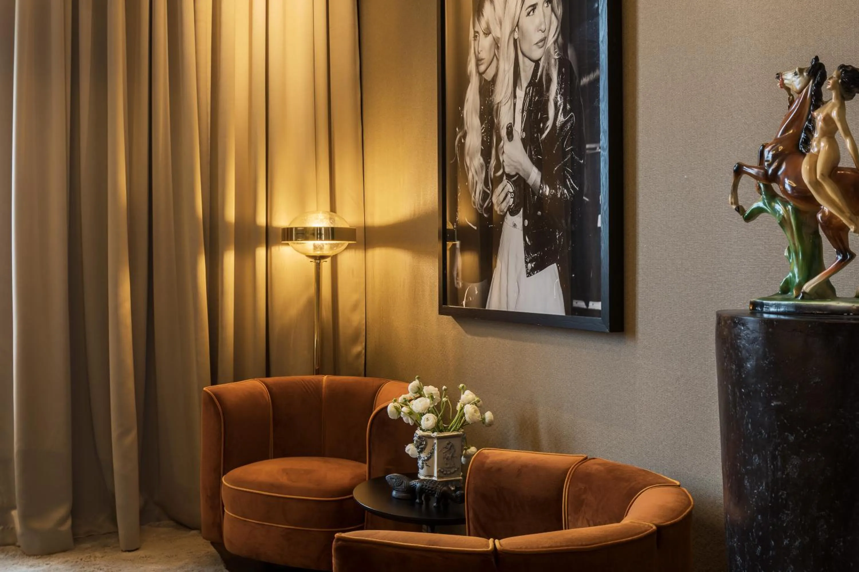 Seating area in Lydmar Hotel