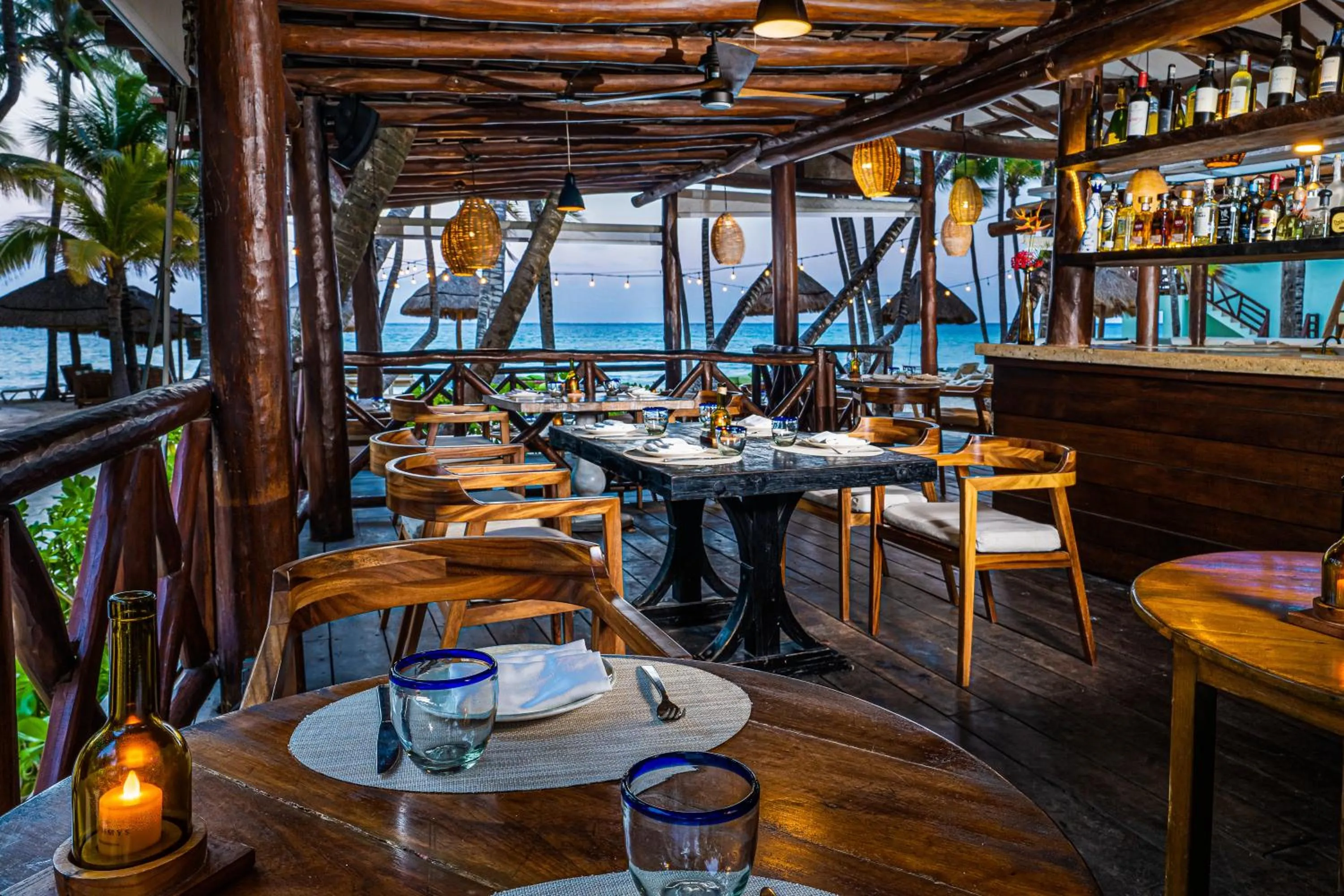 Restaurant/places to eat in Mahekal Beach Front Resort & Spa