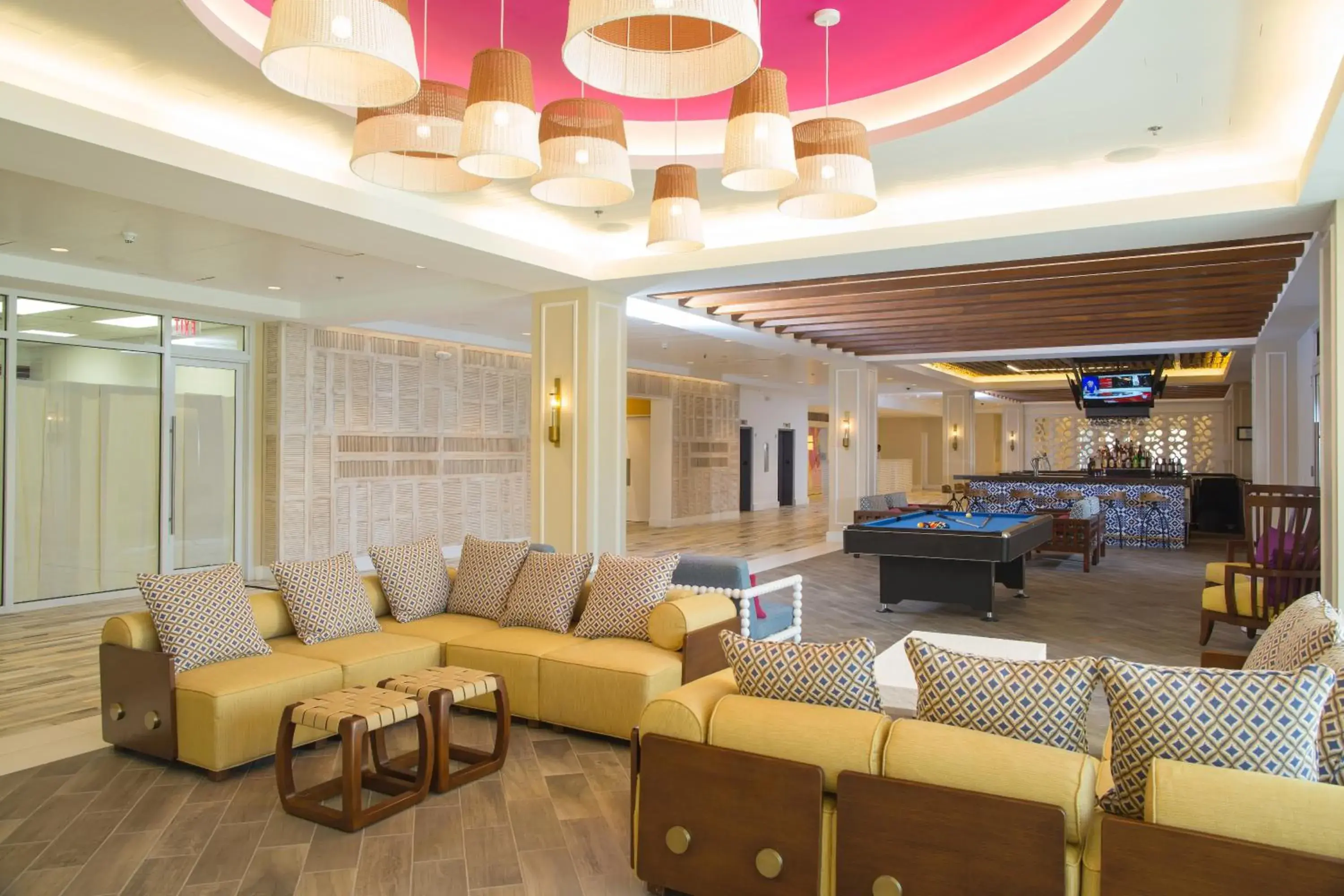 Lounge or bar in Warwick Paradise Island Bahamas - All Inclusive - Adults Only Lounge or bar in Warwick Paradise Island Bahamas - All Inclusive - Adults Only