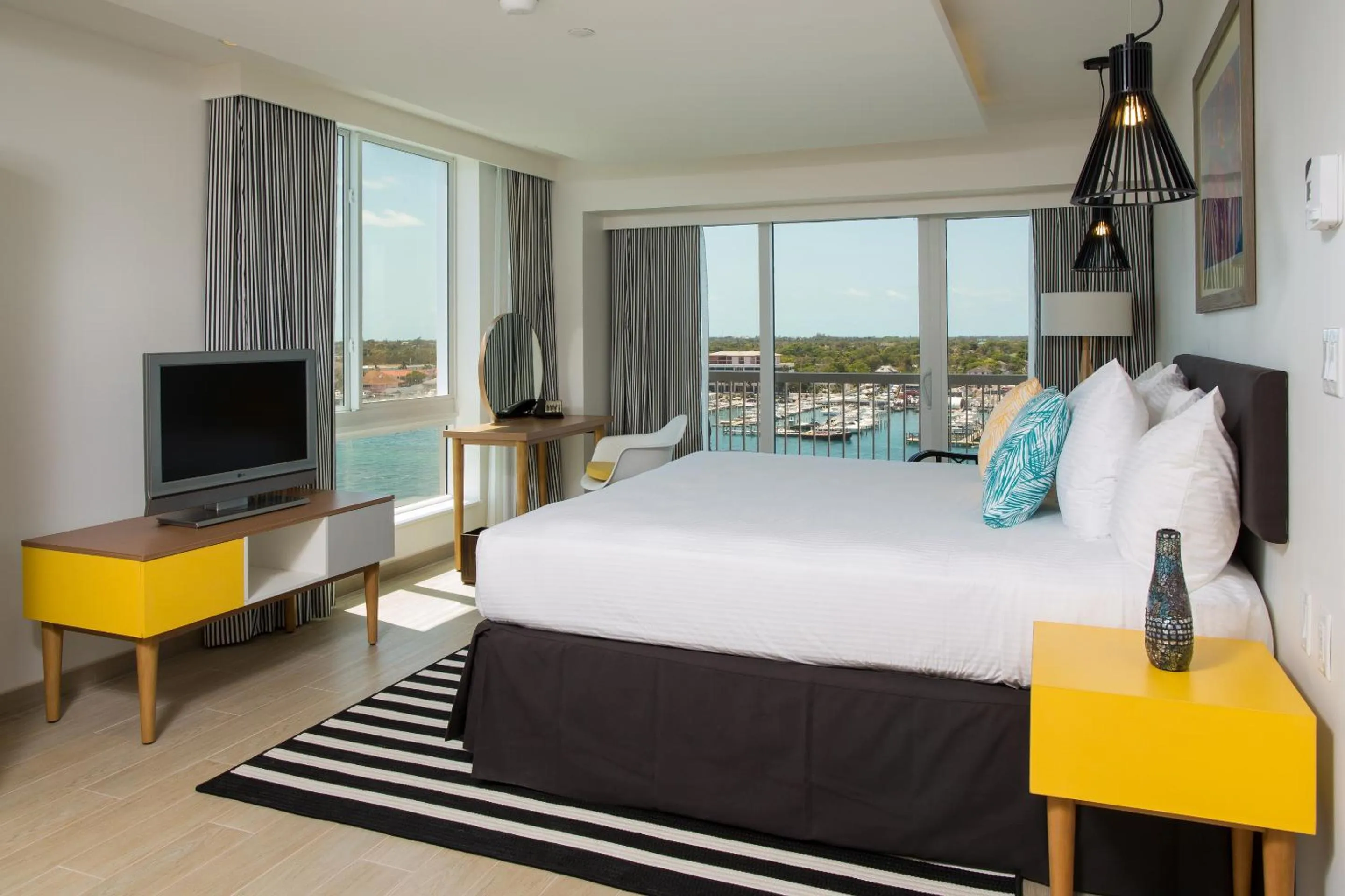 Photo of the whole room, Bed in Warwick Paradise Island Bahamas - All Inclusive - Adults Only