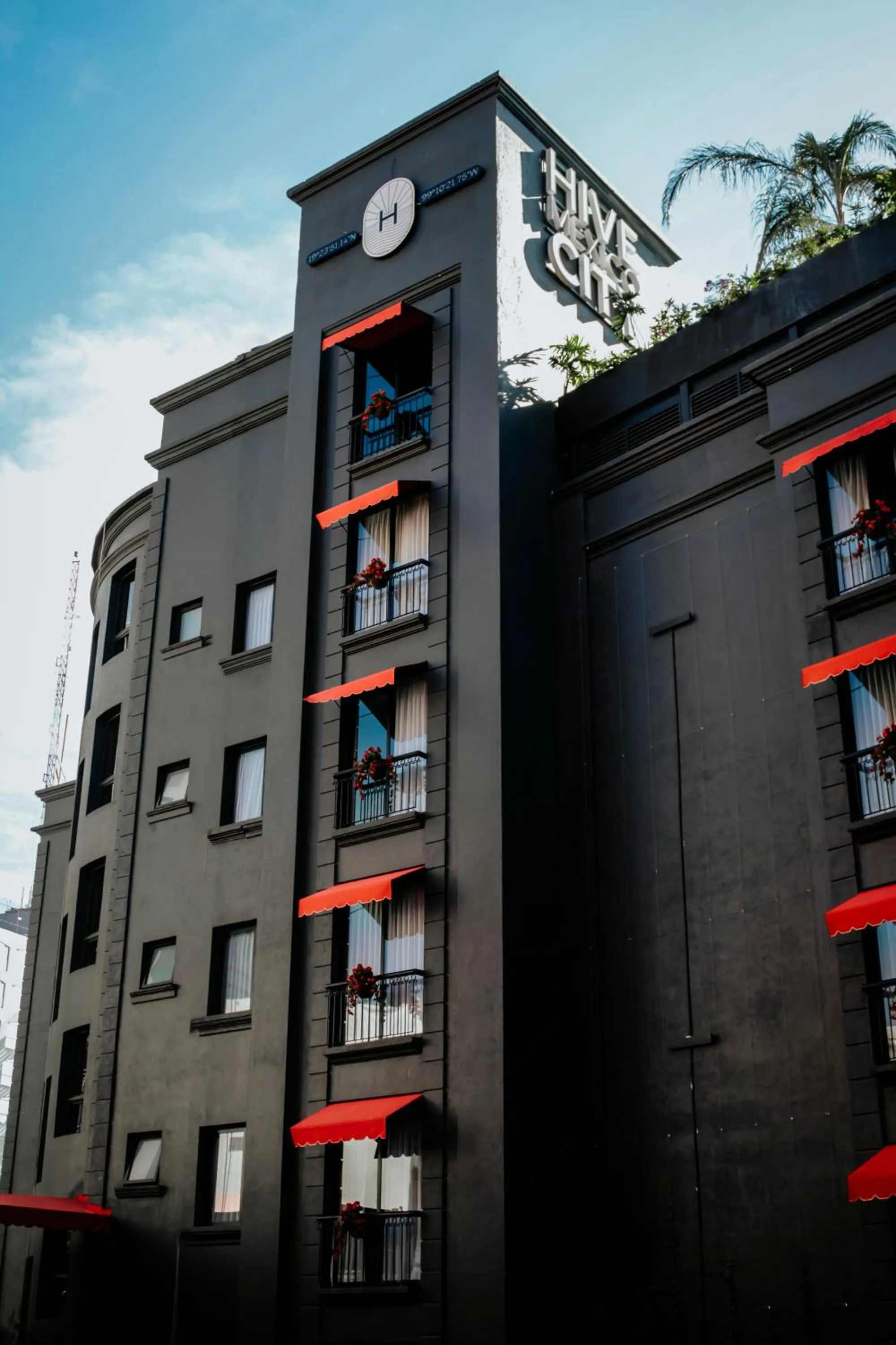 Facade/entrance in Hive Nápoles by G Hotels