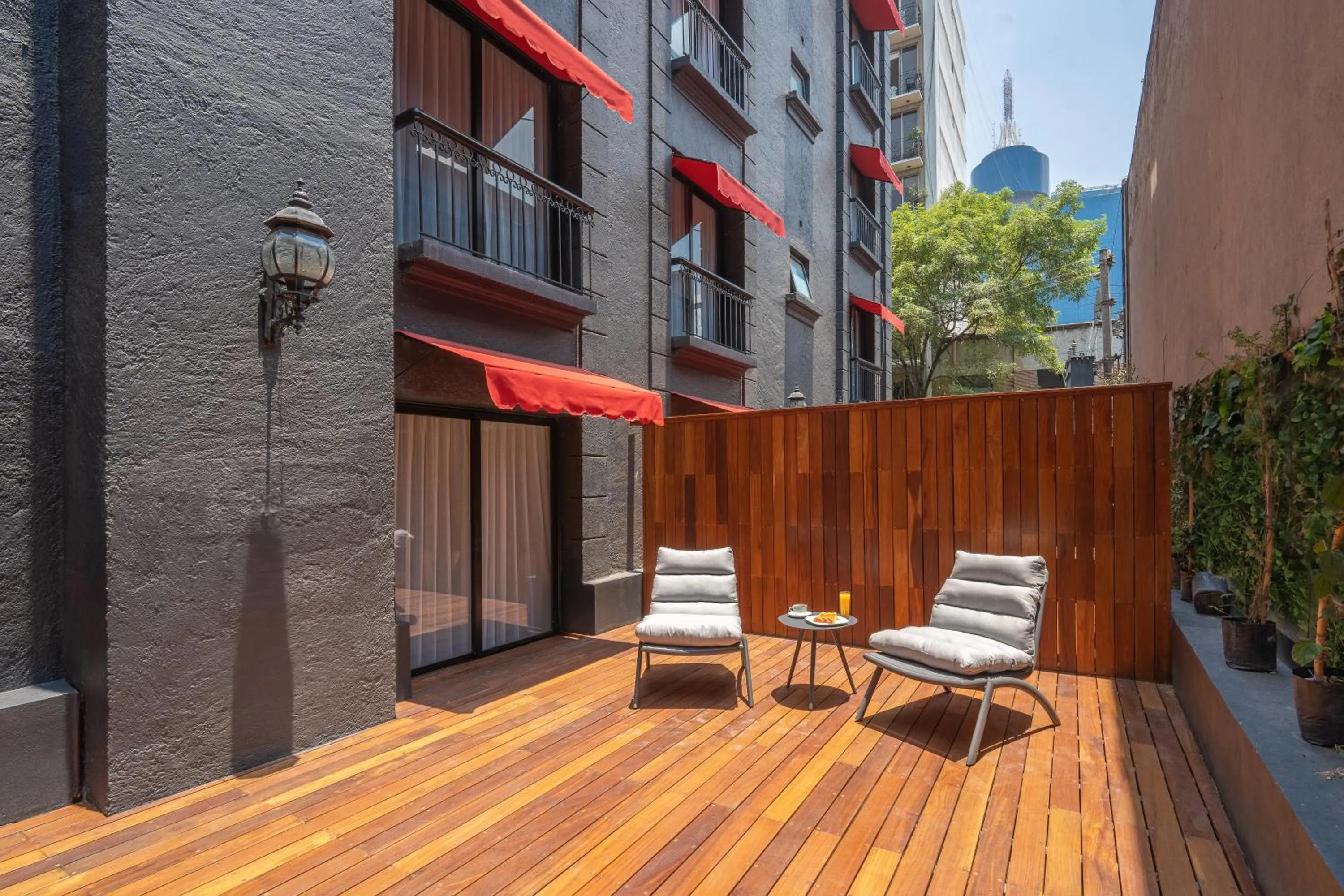 Balcony/Terrace in Hive Nápoles by G Hotels